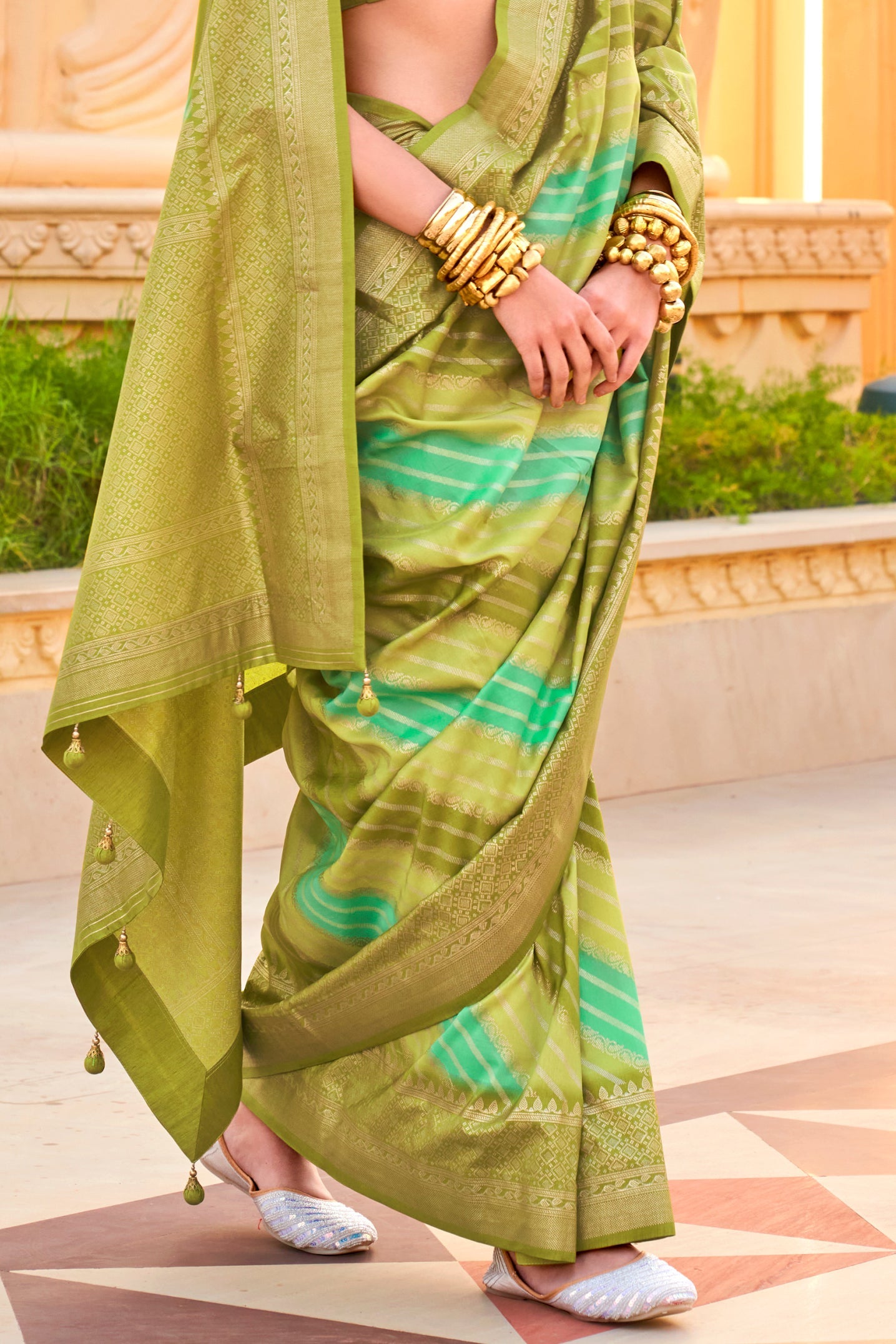 green-viscose-silk-saree-zb132018_4_SareeButa.com