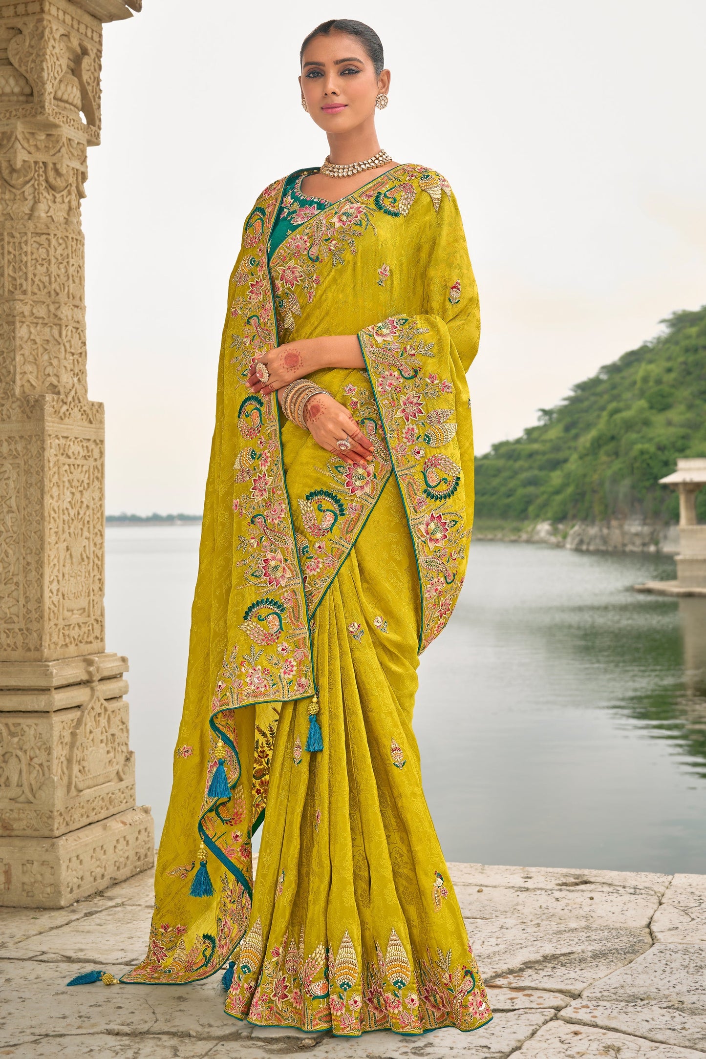 Green Woven Banarasi Saree-ZB133328_4_SareeButa.com