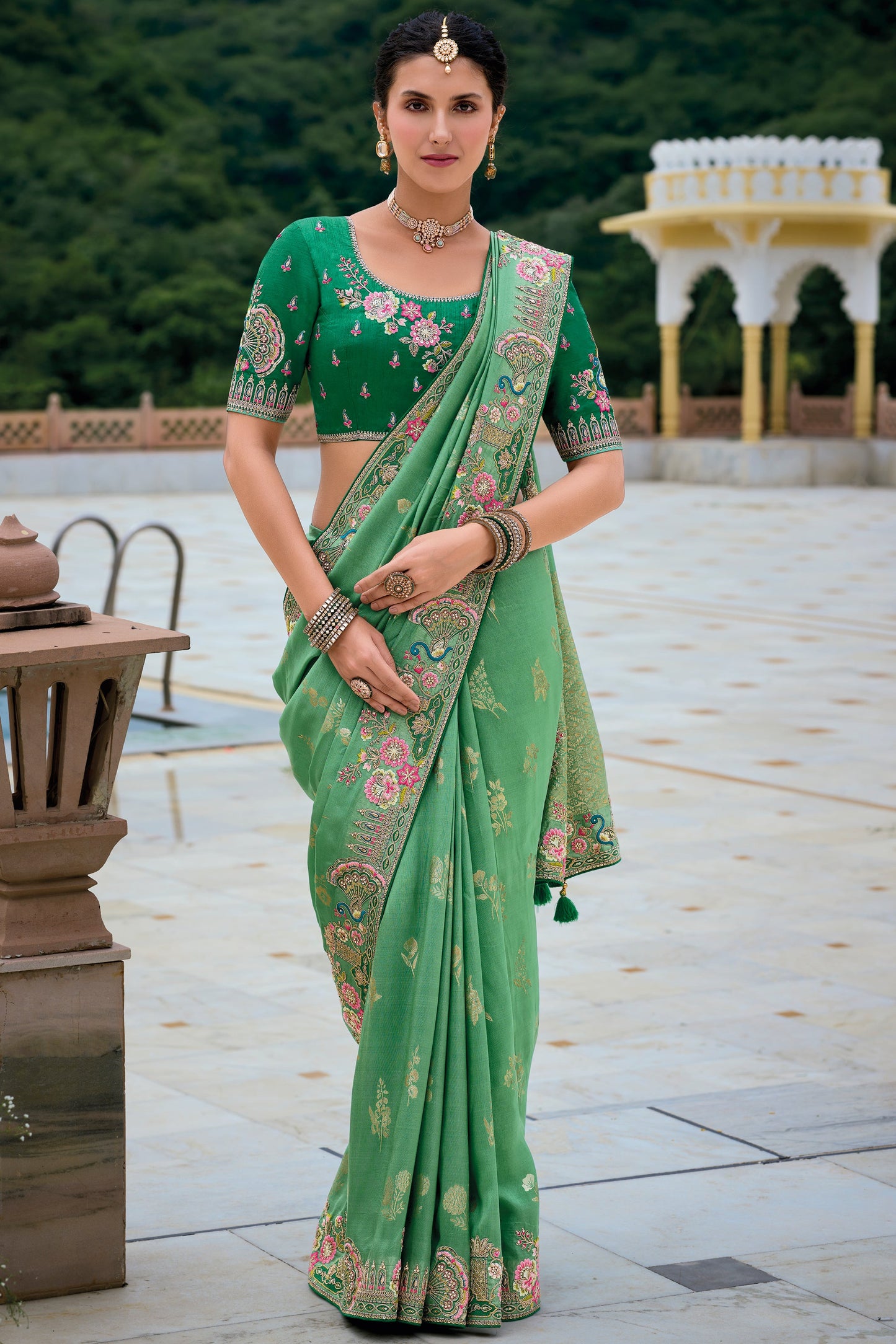 Green Woven Banarasi Saree-ZB133335_3_SareeButa.com