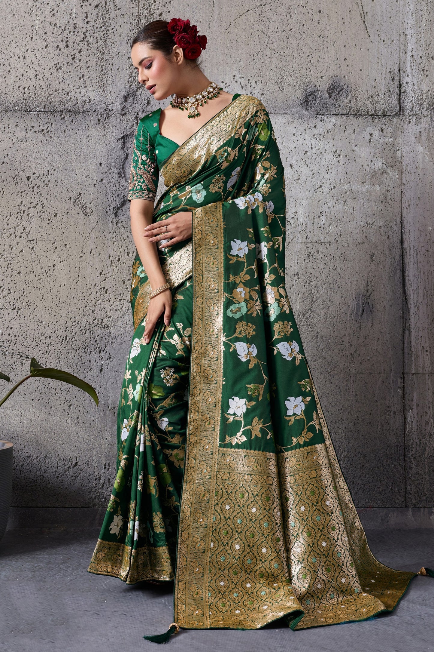 Green Woven Banarasi Silk Saree-SAR12526_1_SareeButa.com