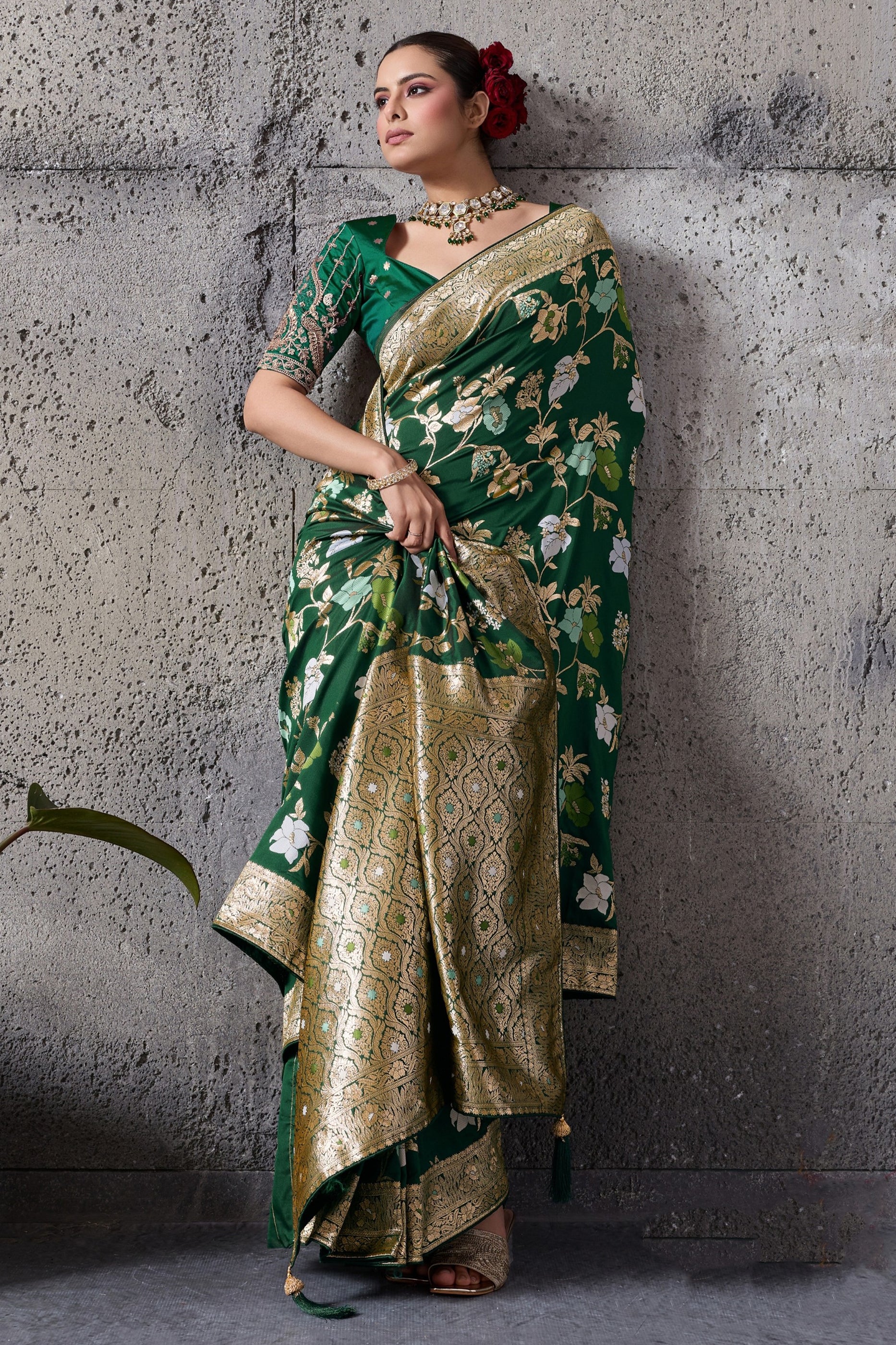 Green Woven Banarasi Silk Saree-SAR12526_4_SareeButa.com