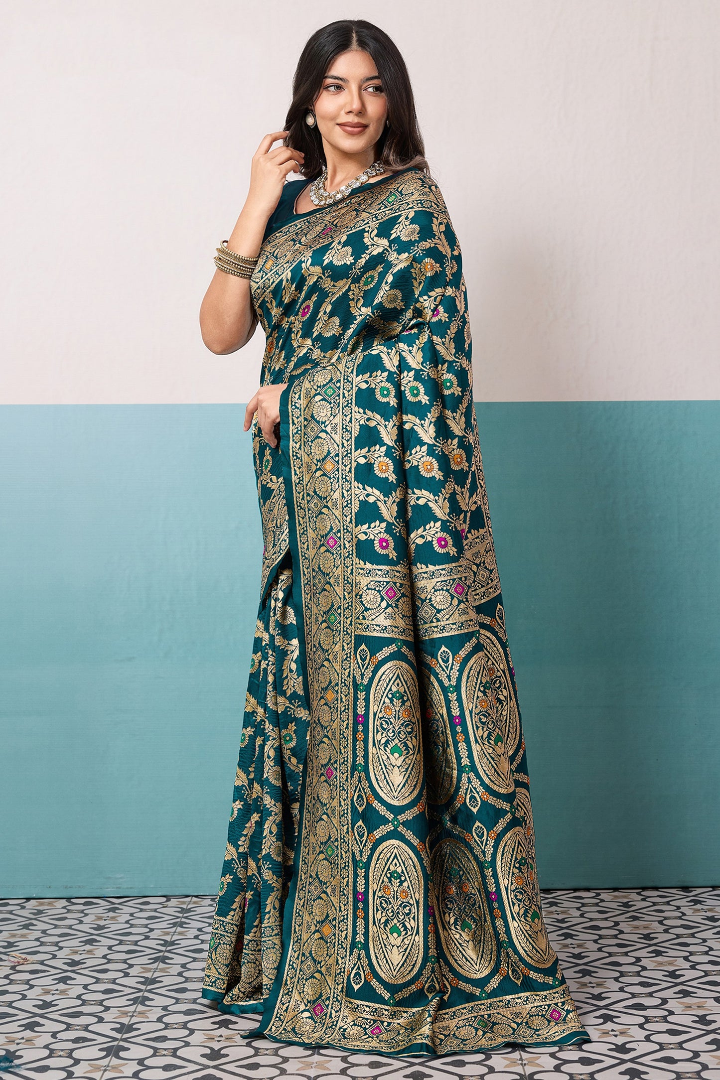 Green Woven Banarasi Silk Saree-SAR12563_1_SareeButa.com