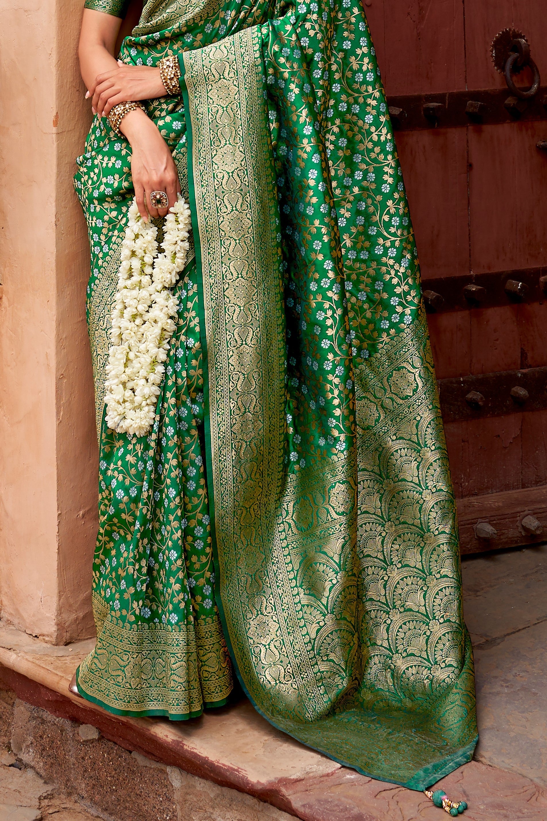 Green Woven Banarasi Silk Saree-ZB133365_4_SareeButa.com