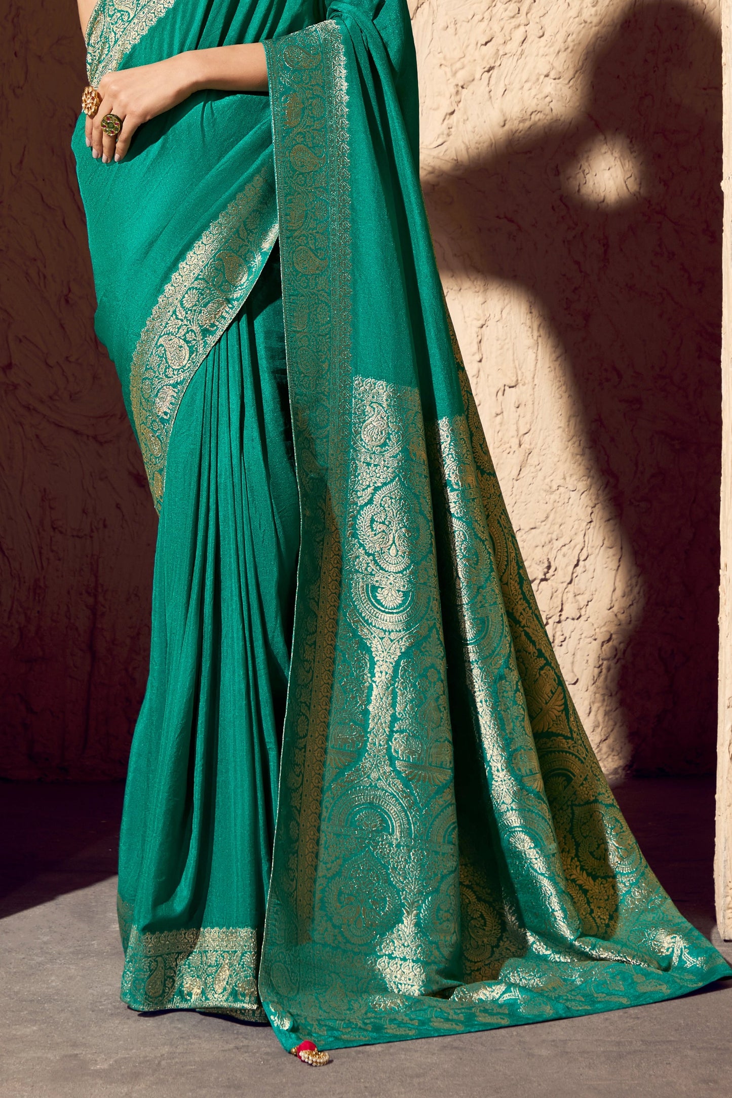 Green Woven Crepe Georgette Saree-SAR10998_5_SareeButa.com