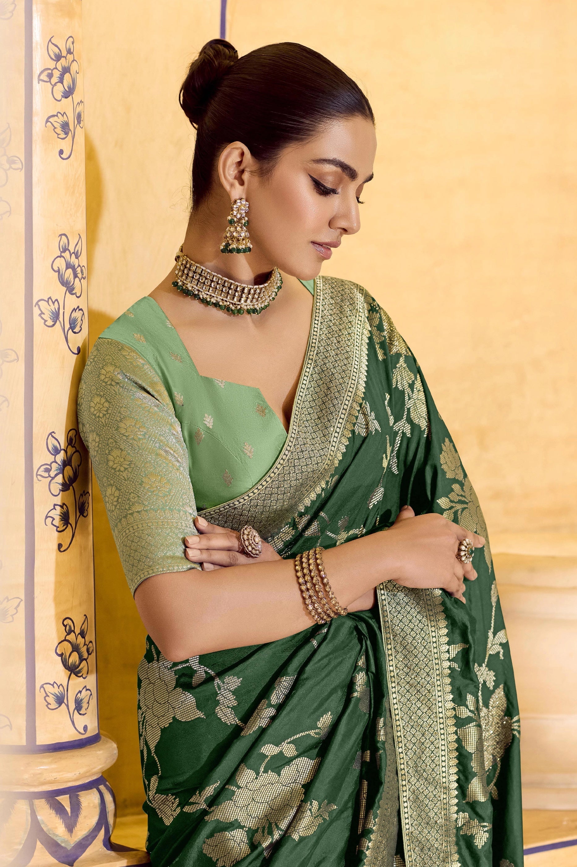 Green Woven Crepe Silk Saree-SAR11164_2_SareeButa.com