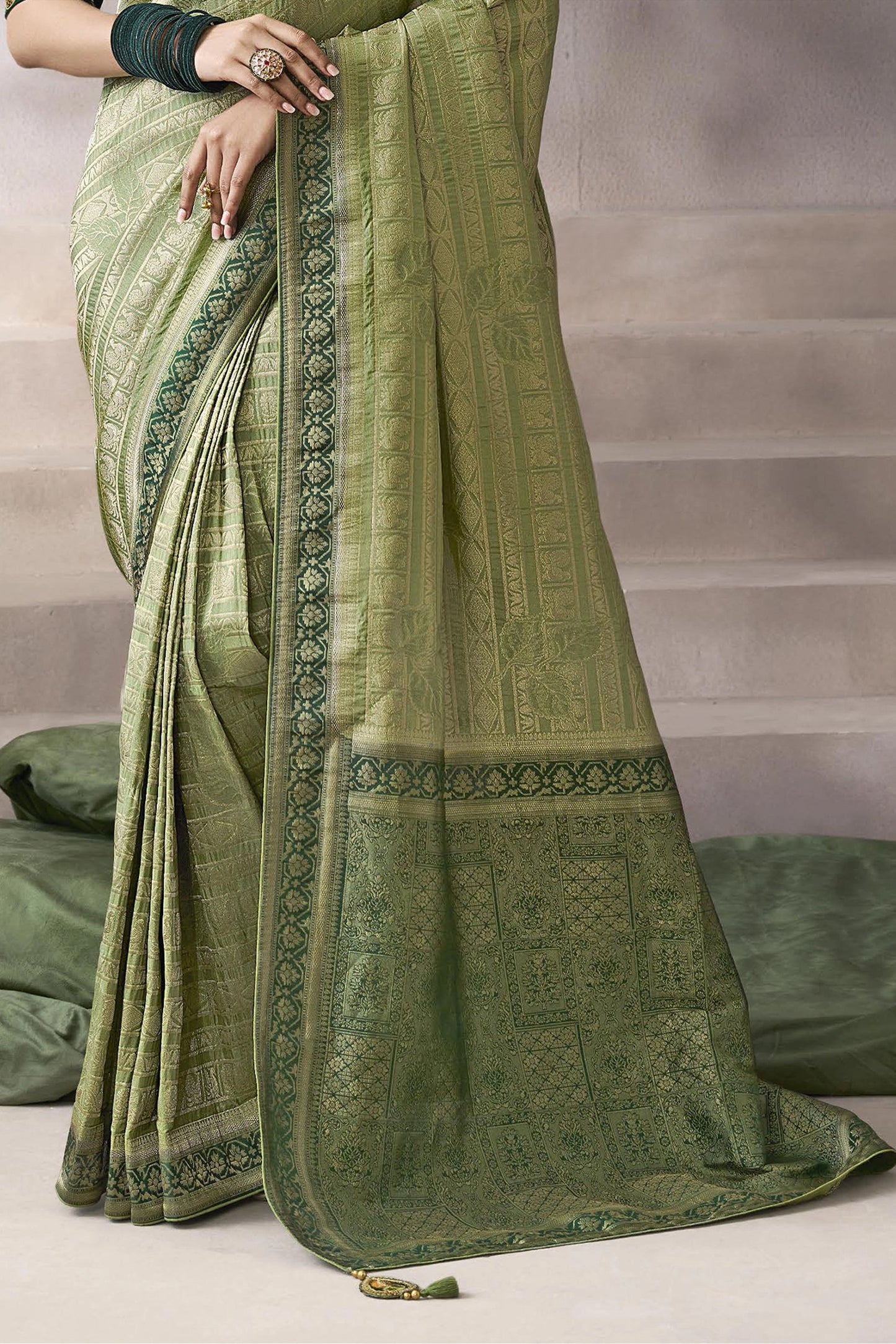 Green Woven Crepe Silk Saree-SAR11602_5_SareeButa.com