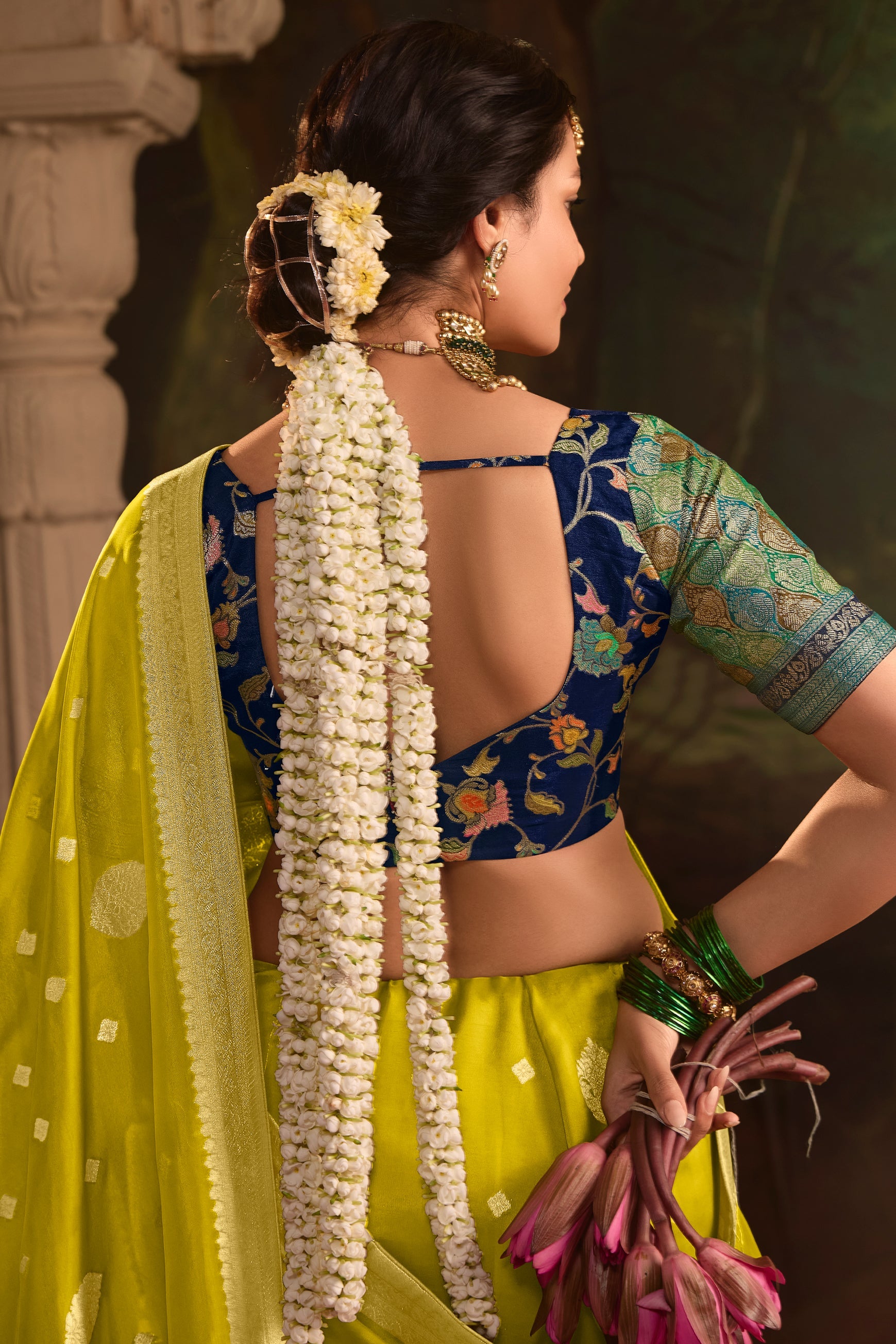 Green Woven Crepe Silk Saree-ZB133586_4_SareeButa.com