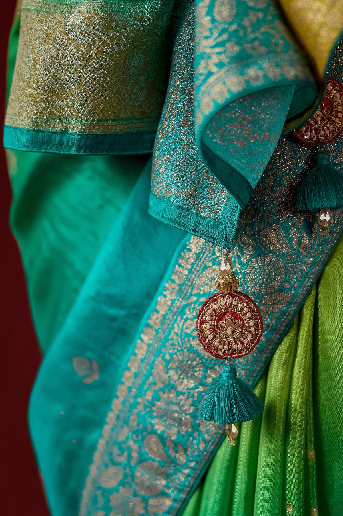 Green Woven Dola Crepe Silk Saree-SAR13414_3_SareeButa.com