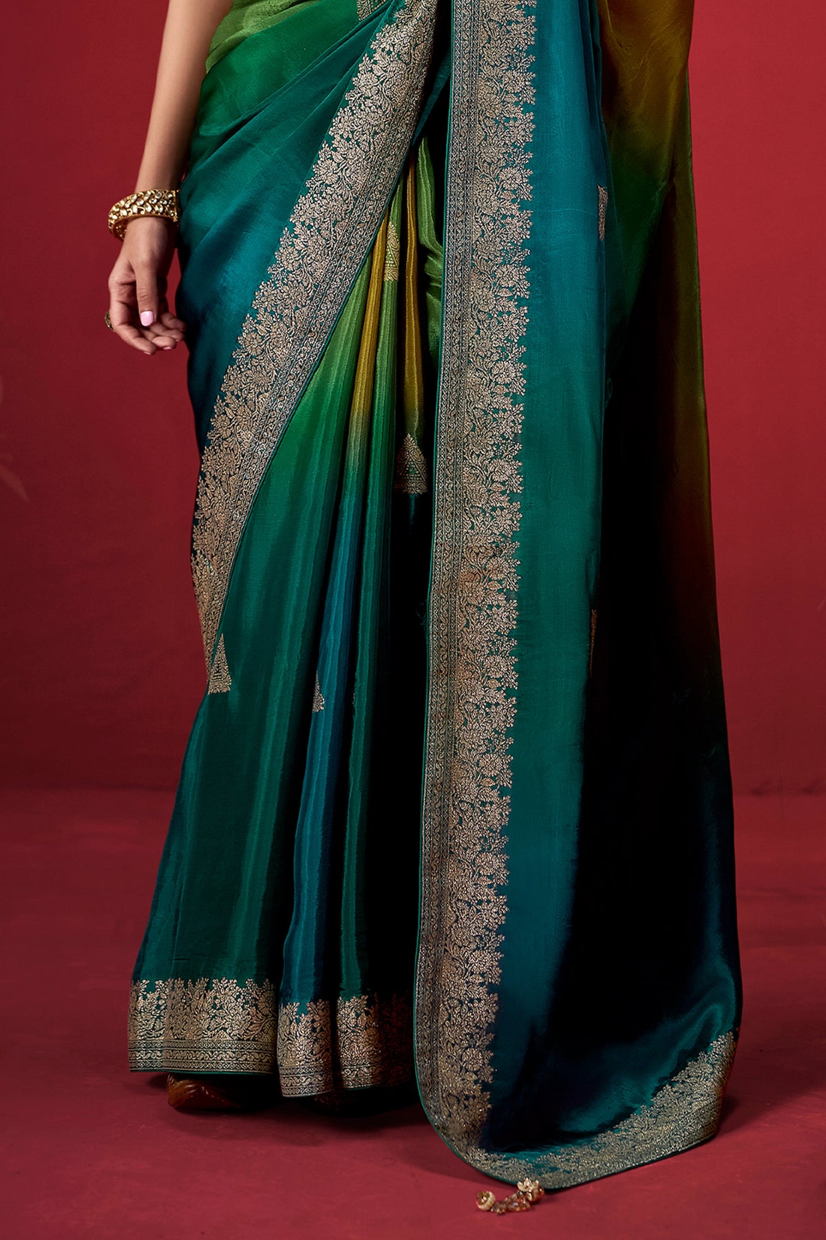 Green Woven Dola Crepe Silk Saree-SAR13419_6_SareeButa.com