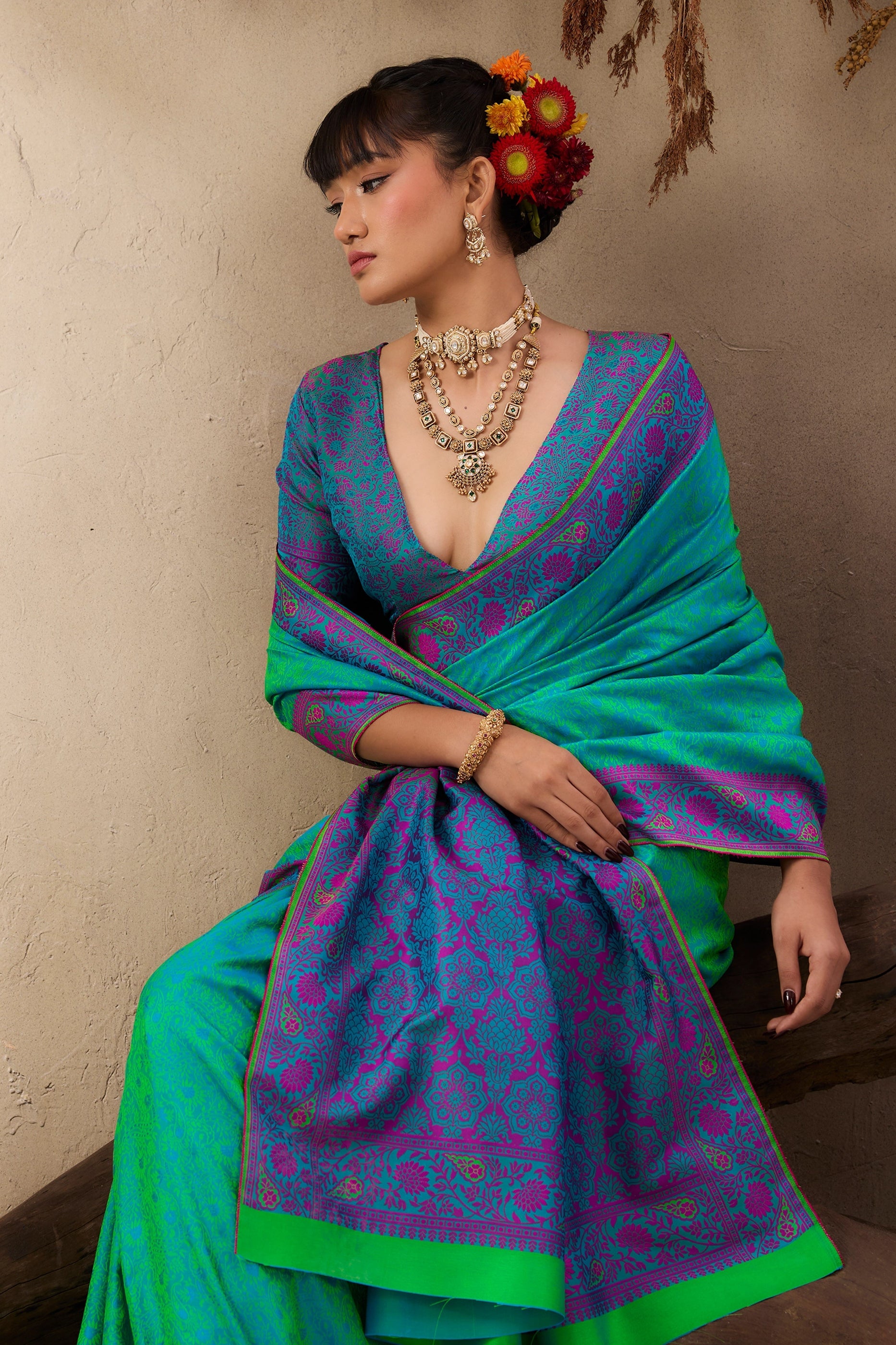 Green Woven Kanjivaram Silk Saree-SAR11182_3_SareeButa.com
