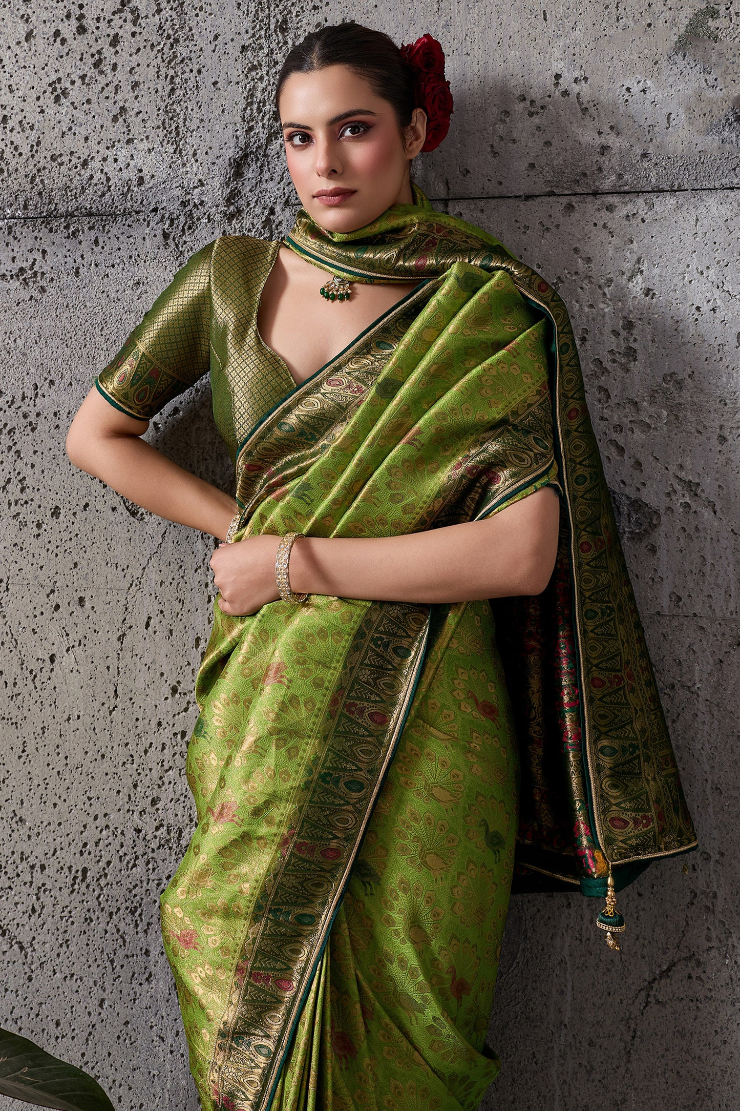 Green Woven Kanjivaram Silk Saree-SAR12555_3_SareeButa.com