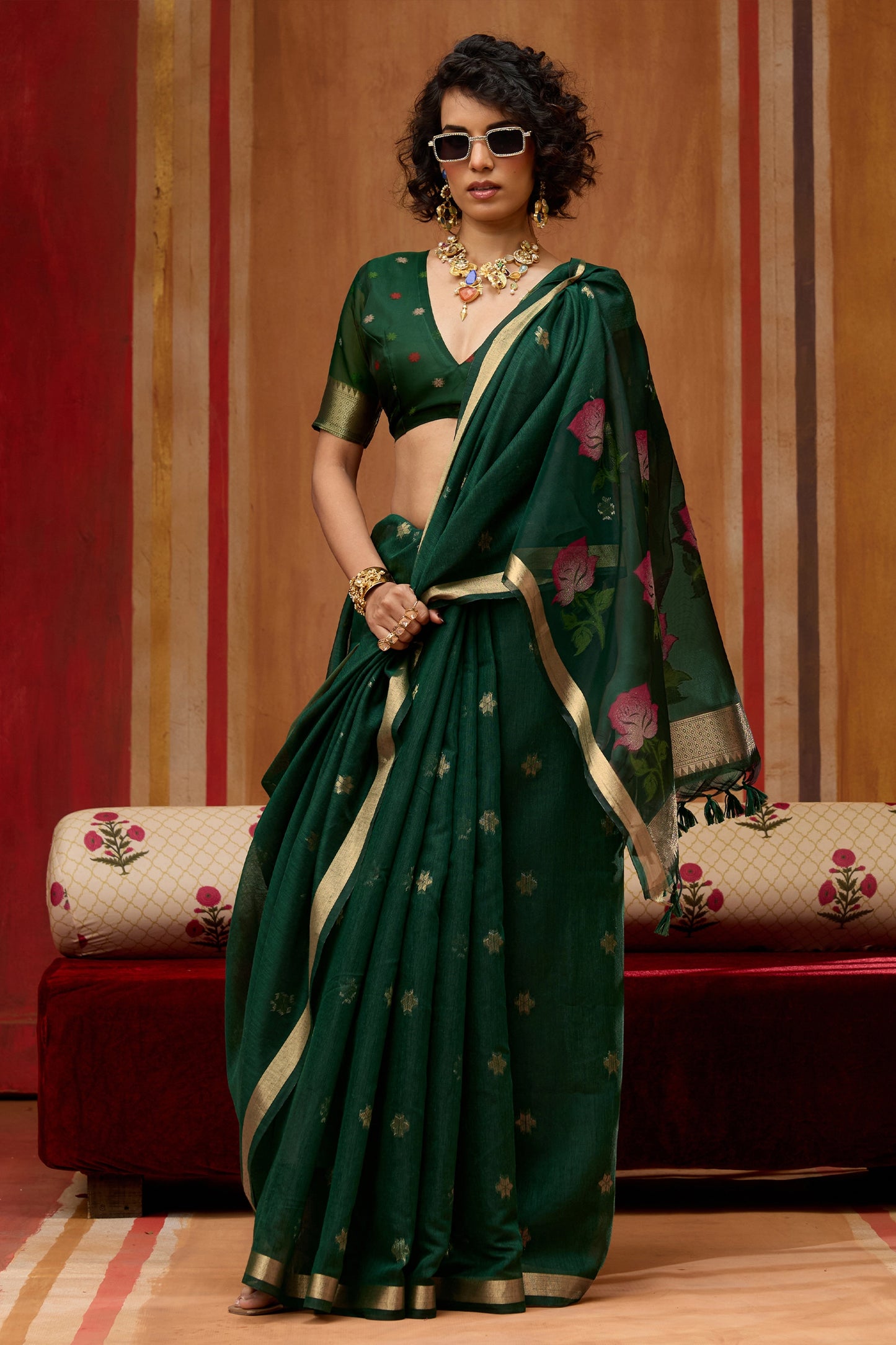 Green Woven Munga Cotton Saree-SAR11935_3_SareeButa.com