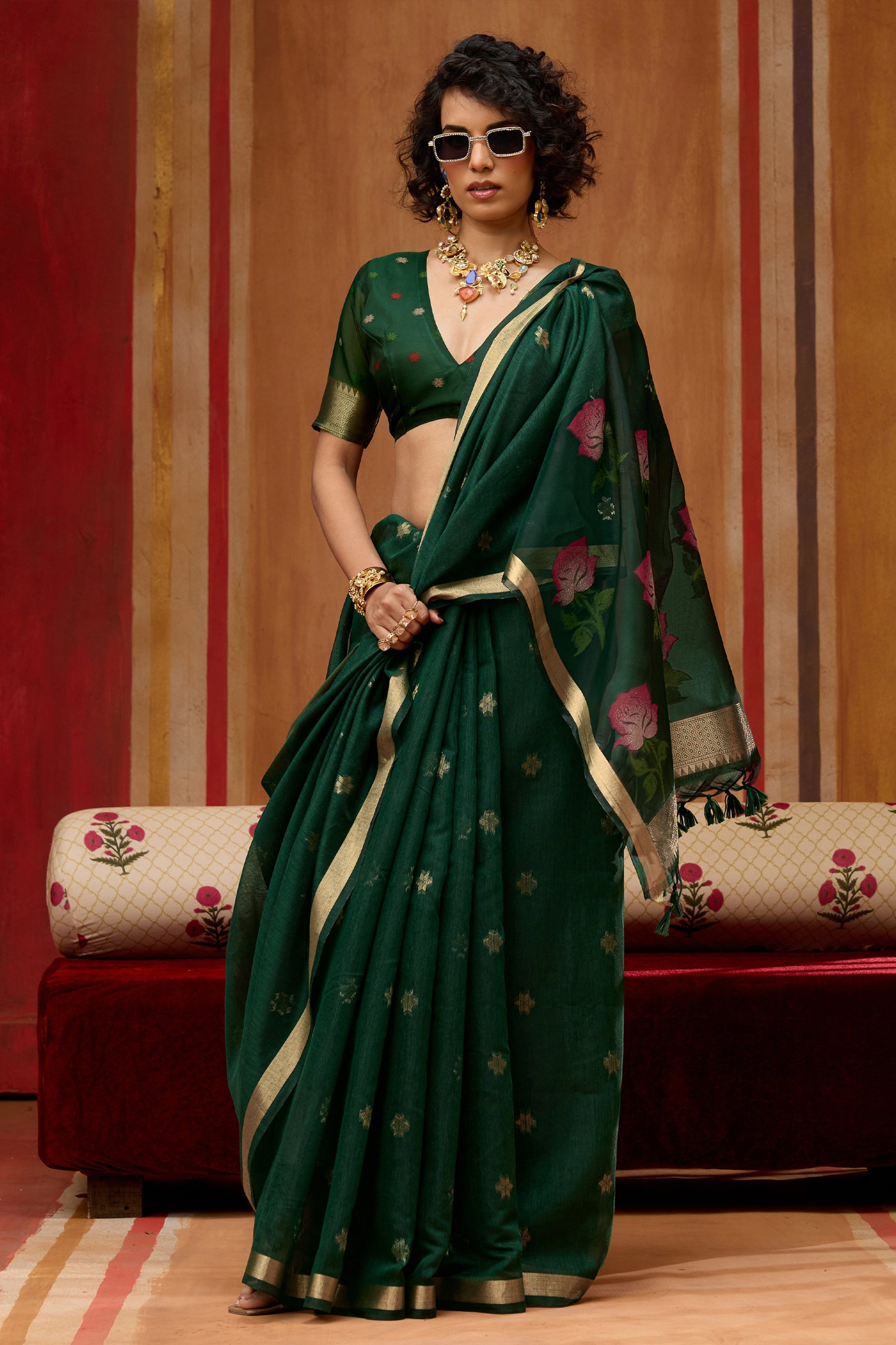 Green Woven Munga Cotton Saree-SAR11935_3_SareeButa.com