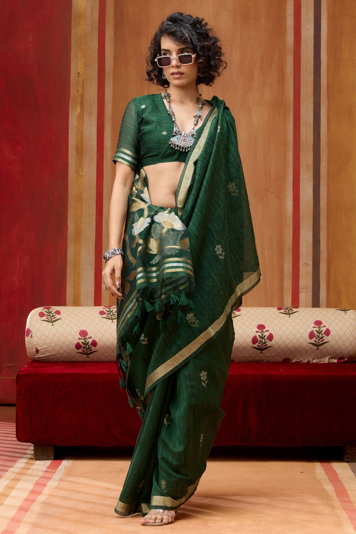 Green Woven Munga Organza Silk Saree-SAR11949_4_SareeButa.com