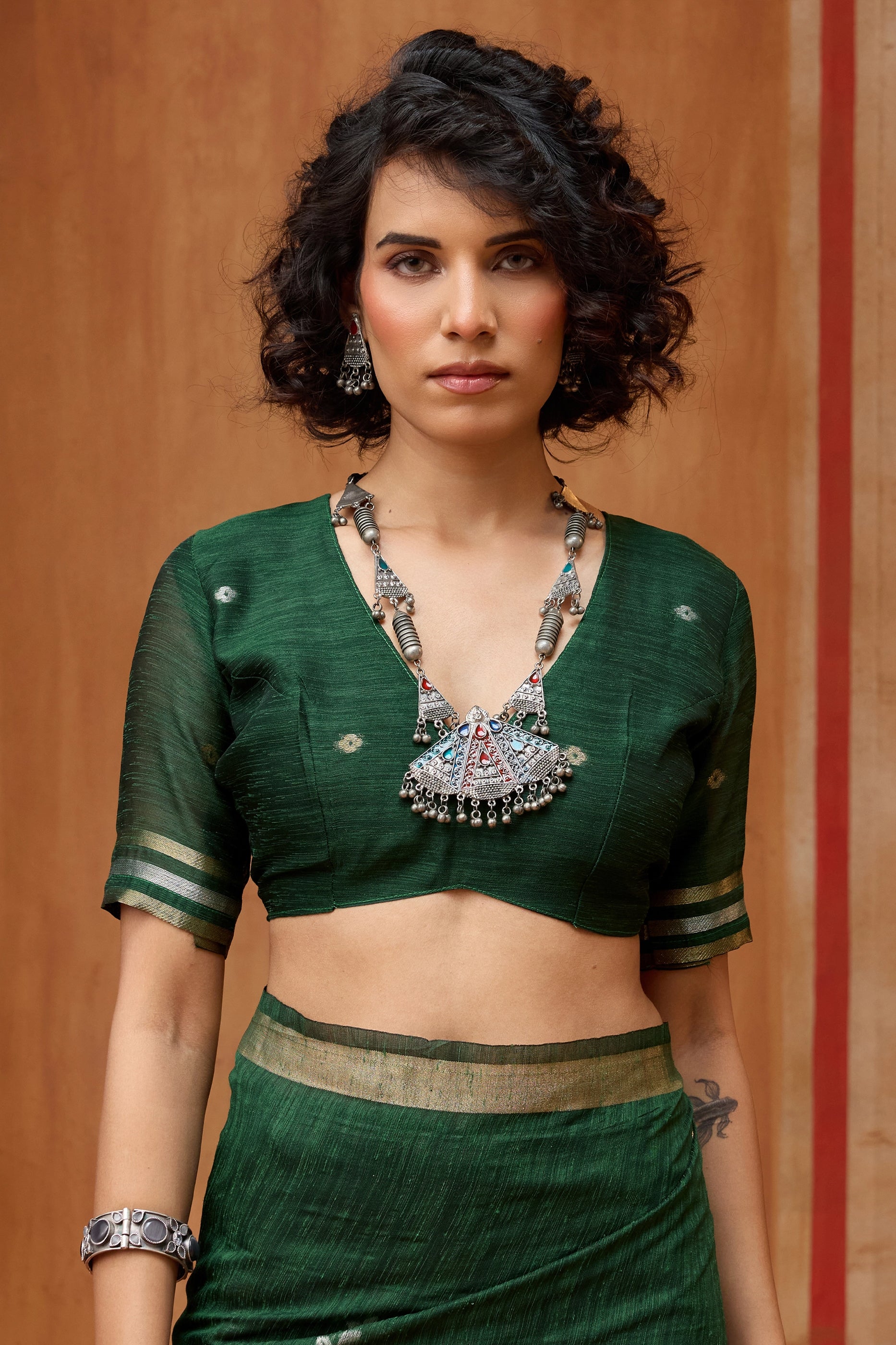 Green Woven Munga Organza Silk Saree-SAR11949_5_SareeButa.com
