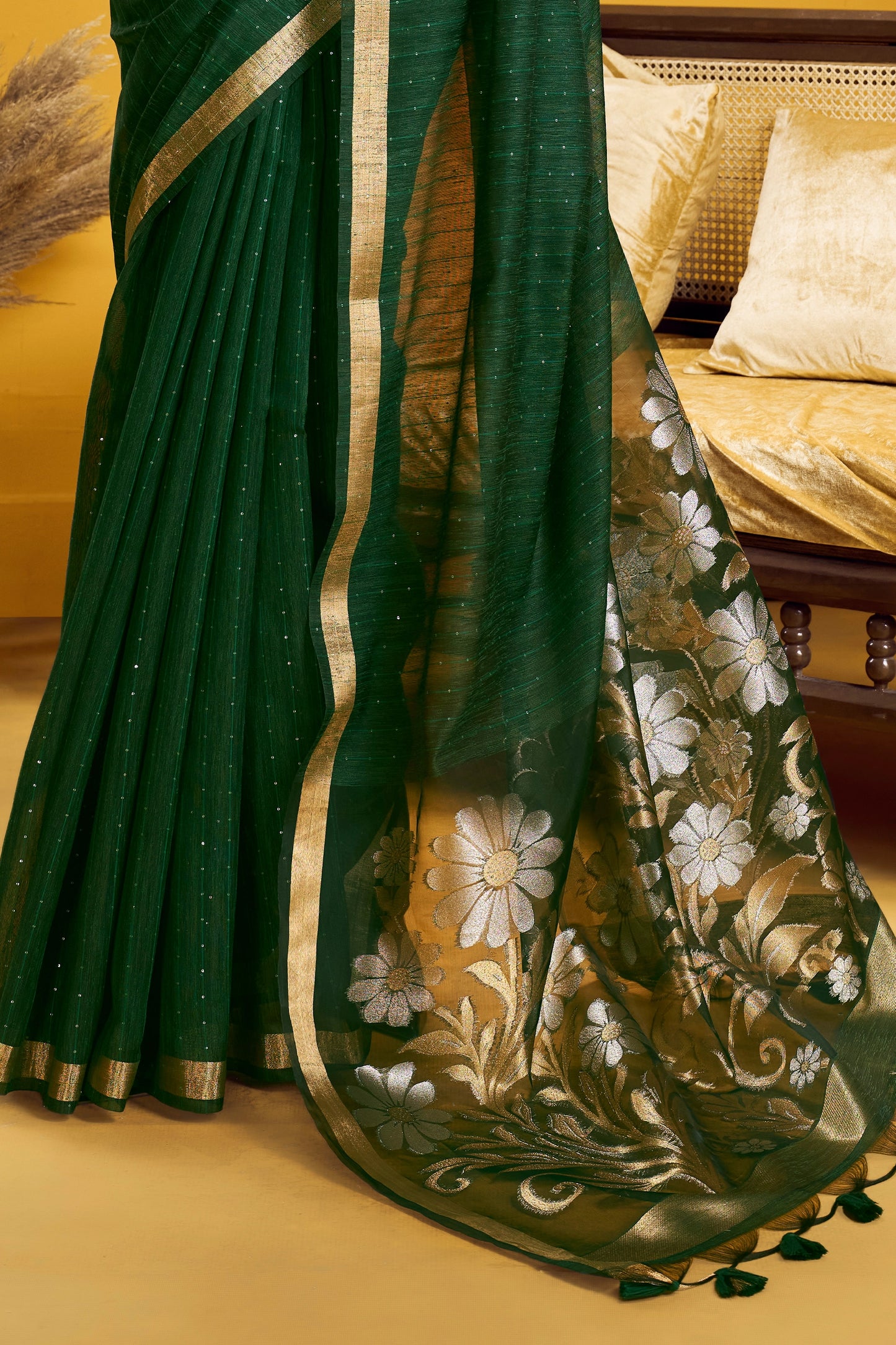Green Woven Munga Silk Saree-SAR12337_5_SareeButa.com