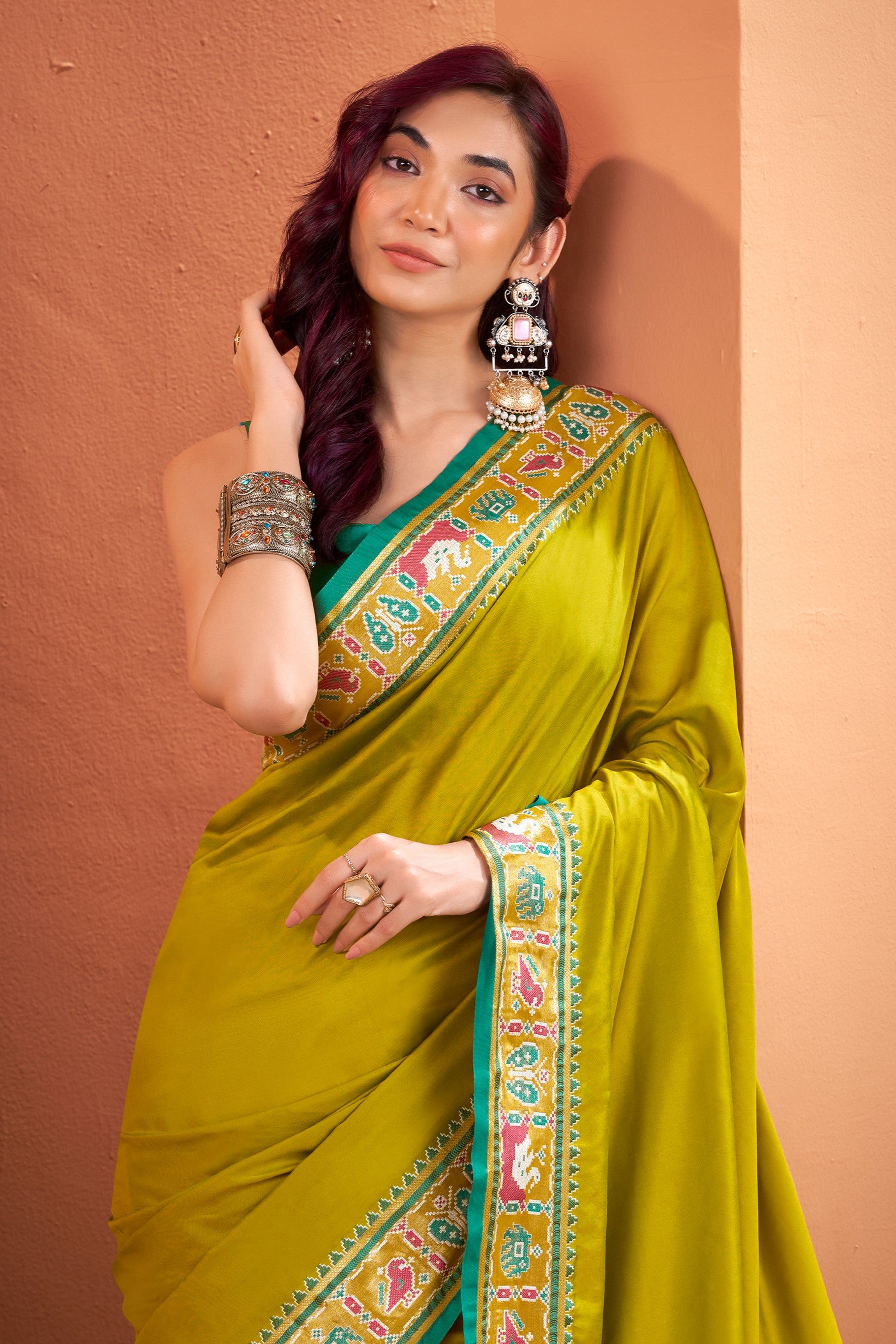 Green Woven Patola Silk Saree-SAR10035_2_SareeButa.com