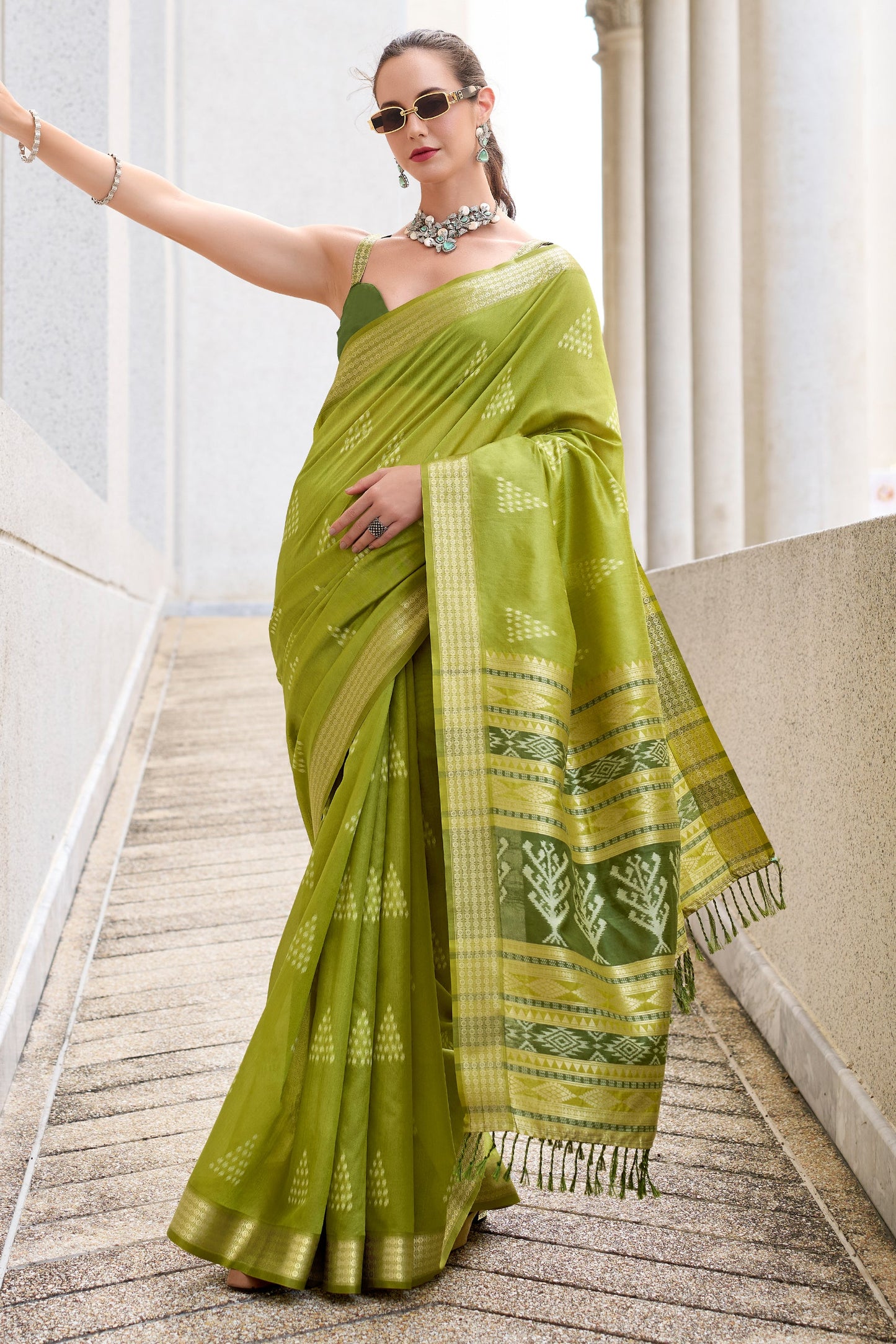 Green Woven Rayon Silk Saree-ZB133849_1_SareeButa.com