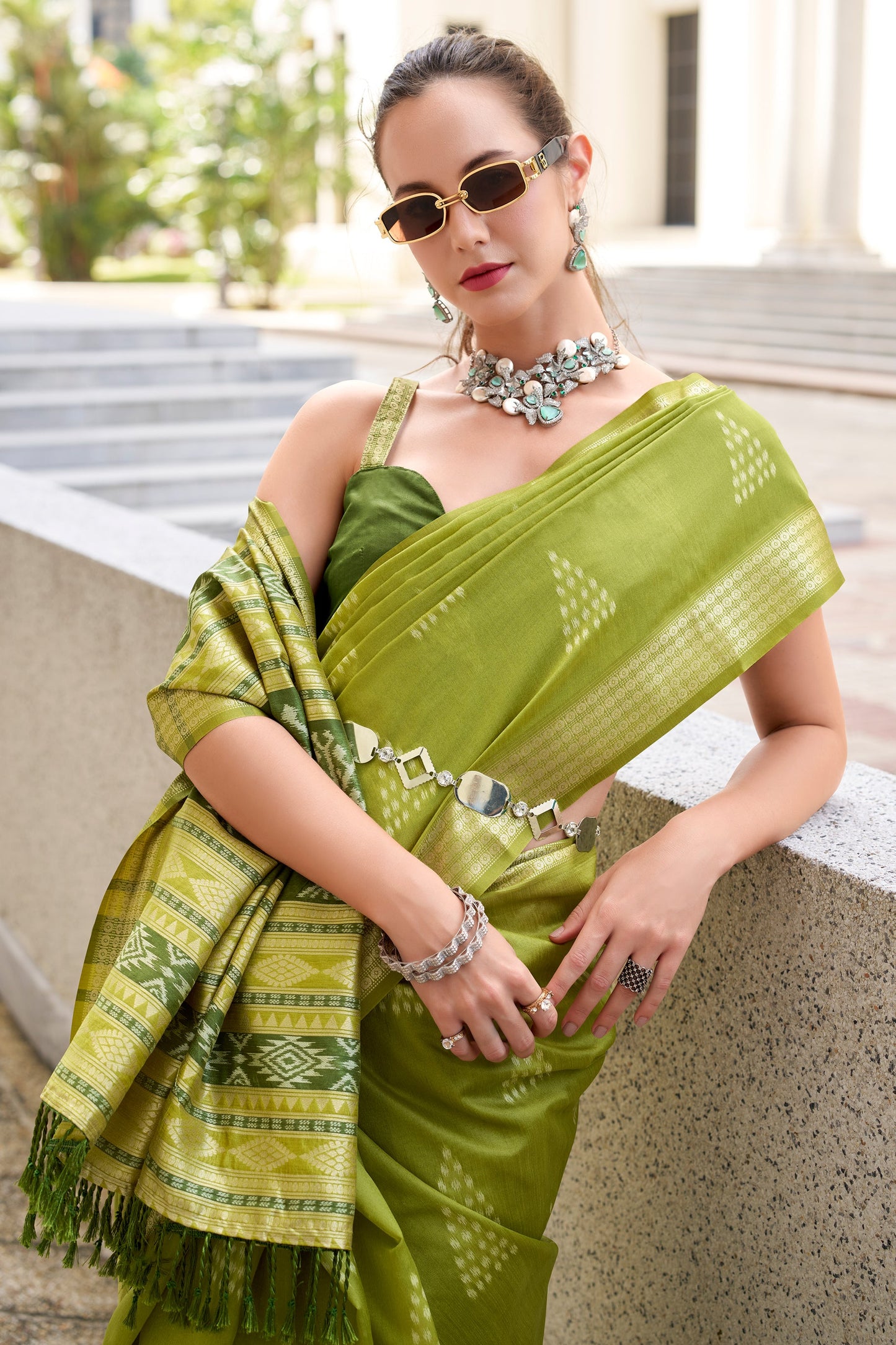 Green Woven Rayon Silk Saree-ZB133849_2_SareeButa.com