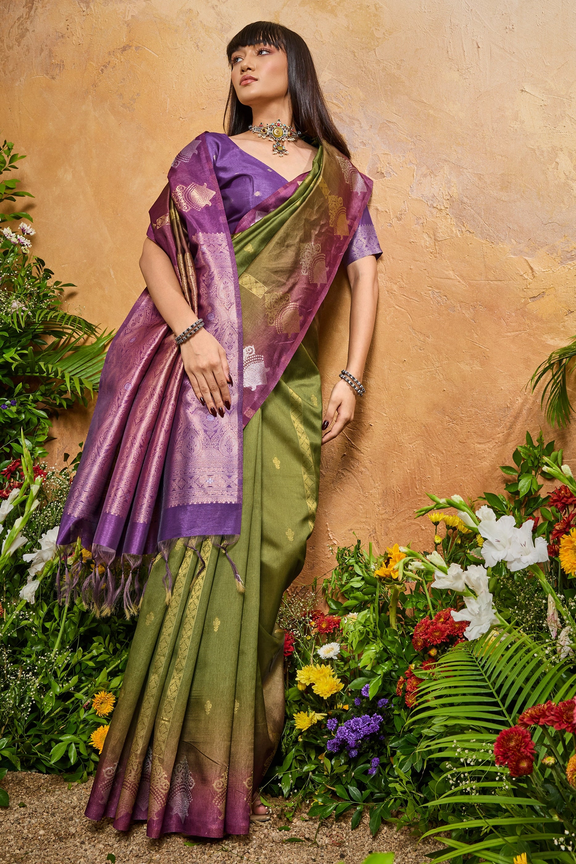 Green Woven Silk Saree-SAR11938_4_SareeButa.com