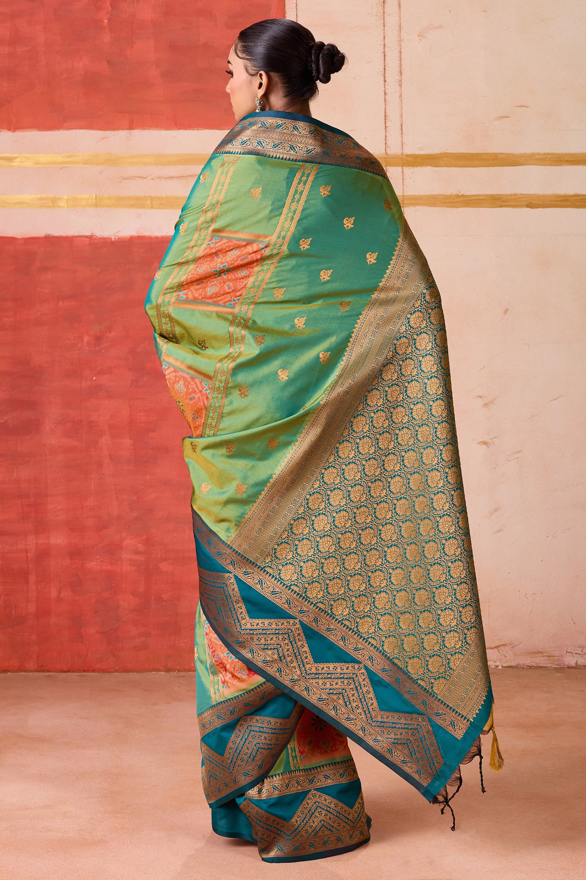 Green Woven Silk Saree-SAR11959_3_SareeButa.com