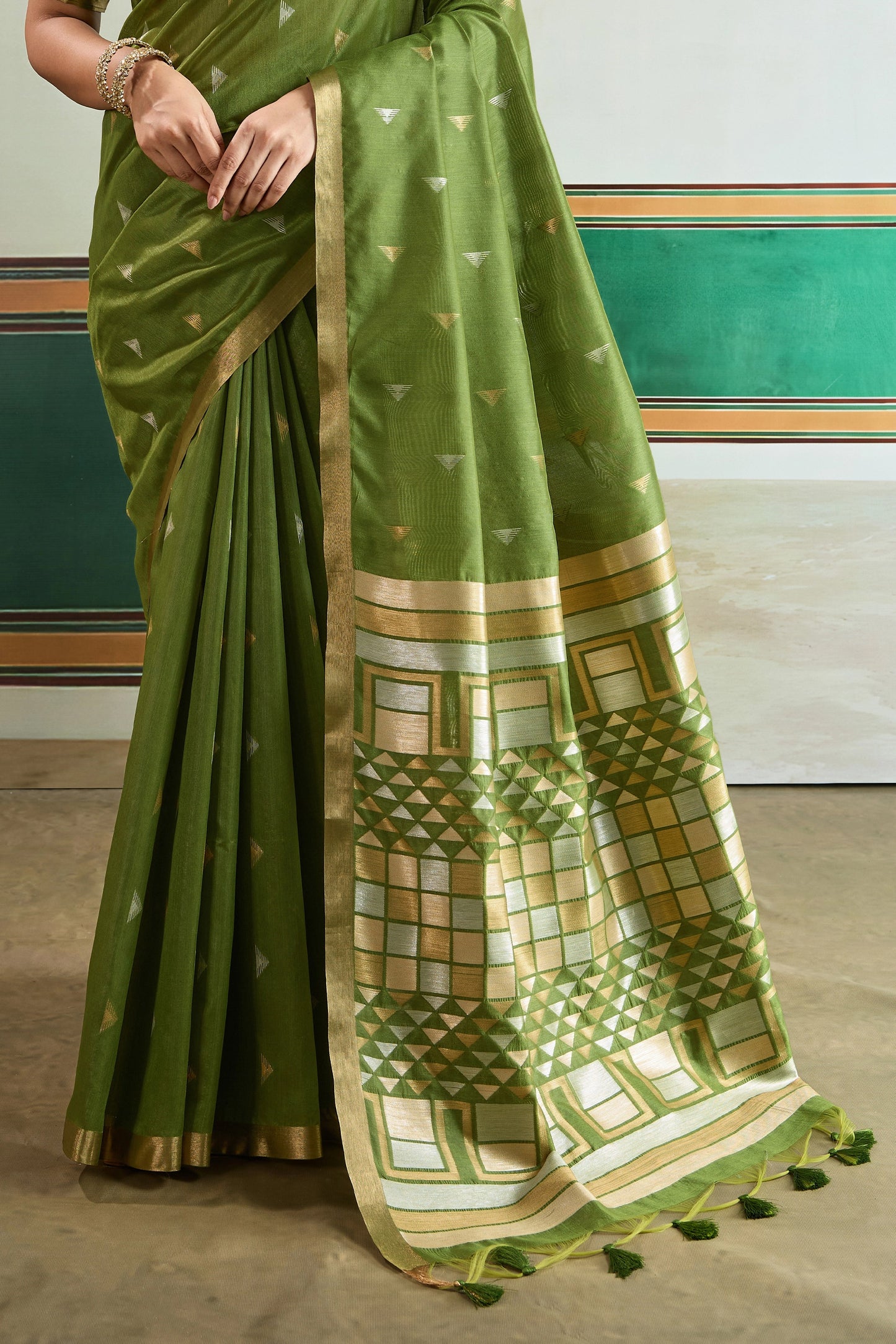 Green Woven Silk Saree-SAR12406_5_SareeButa.com