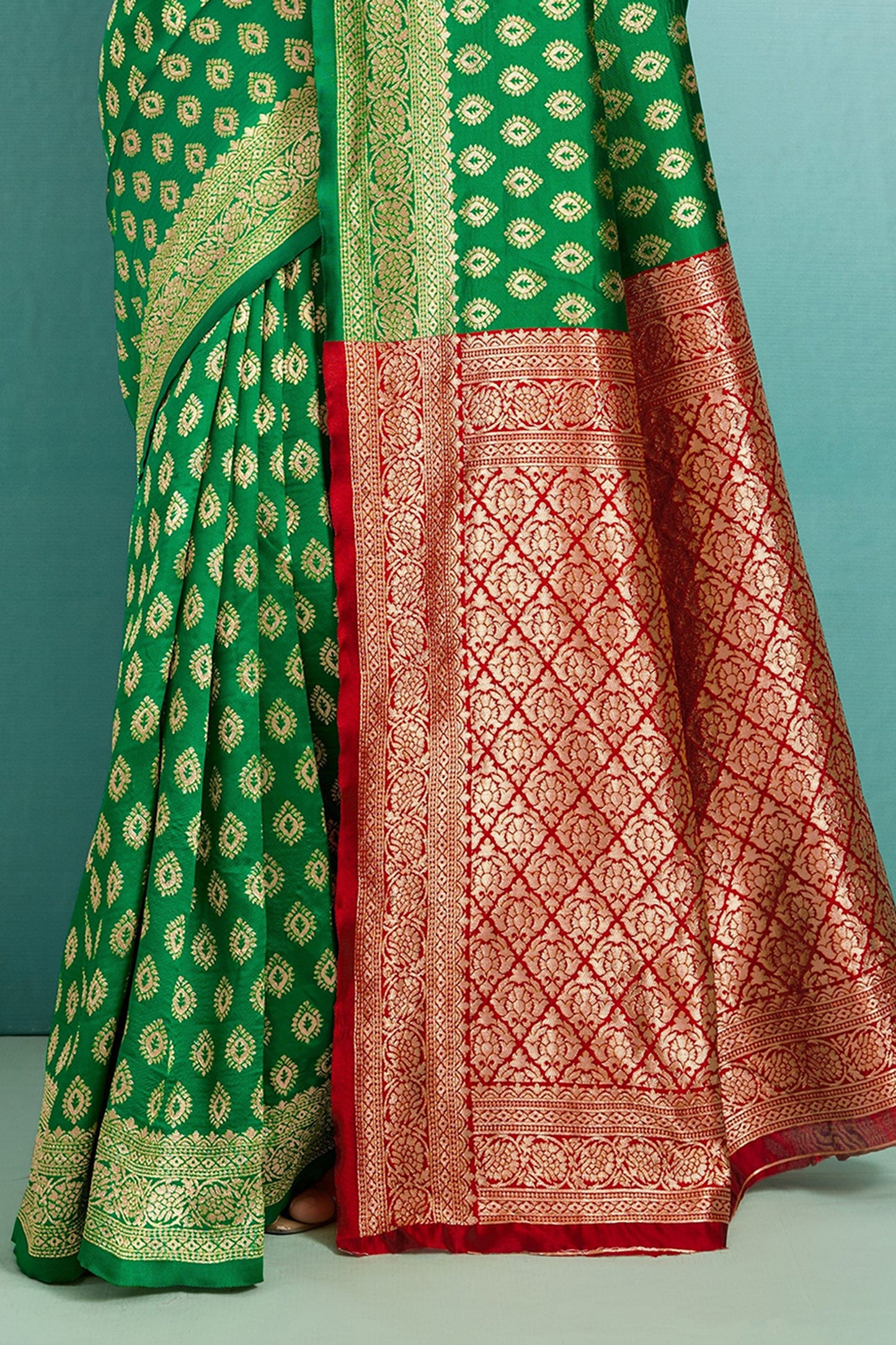 Green Woven Silk Saree-SAR12510_5_SareeButa.com