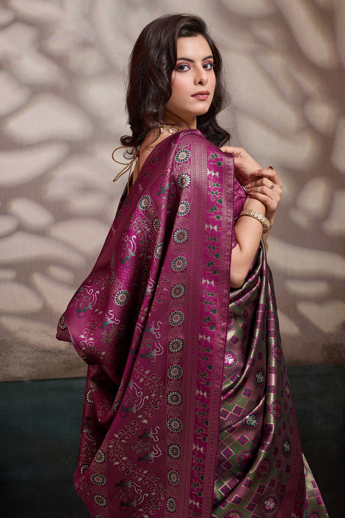 Green Woven Silk Saree-SAR12550_3_SareeButa.com