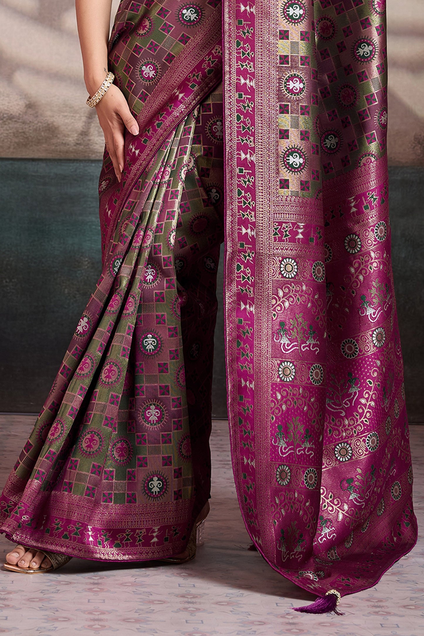 Green Woven Silk Saree-SAR12550_5_SareeButa.com