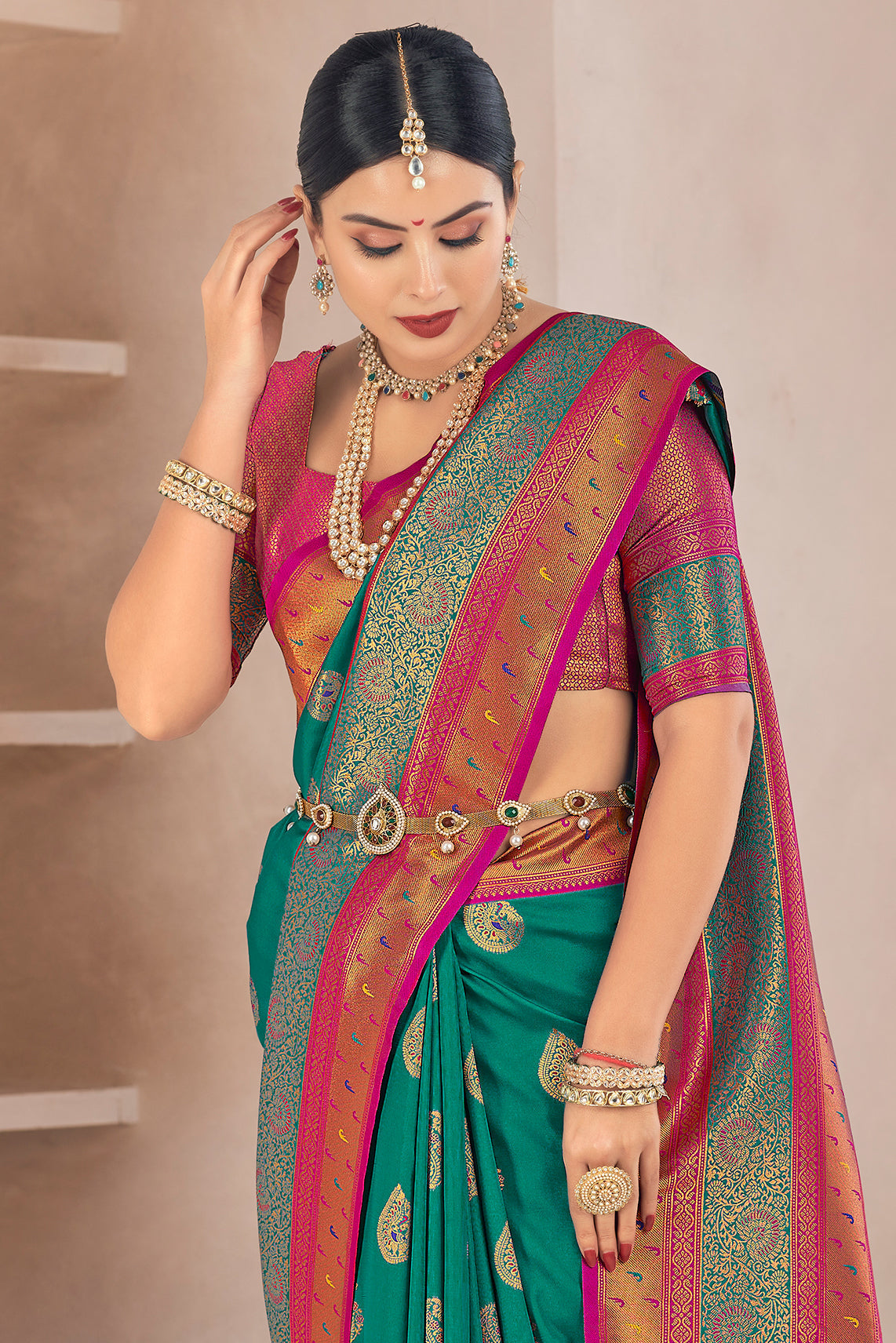 green-woven-silk-saree-zb132367_3_SareeButa.com