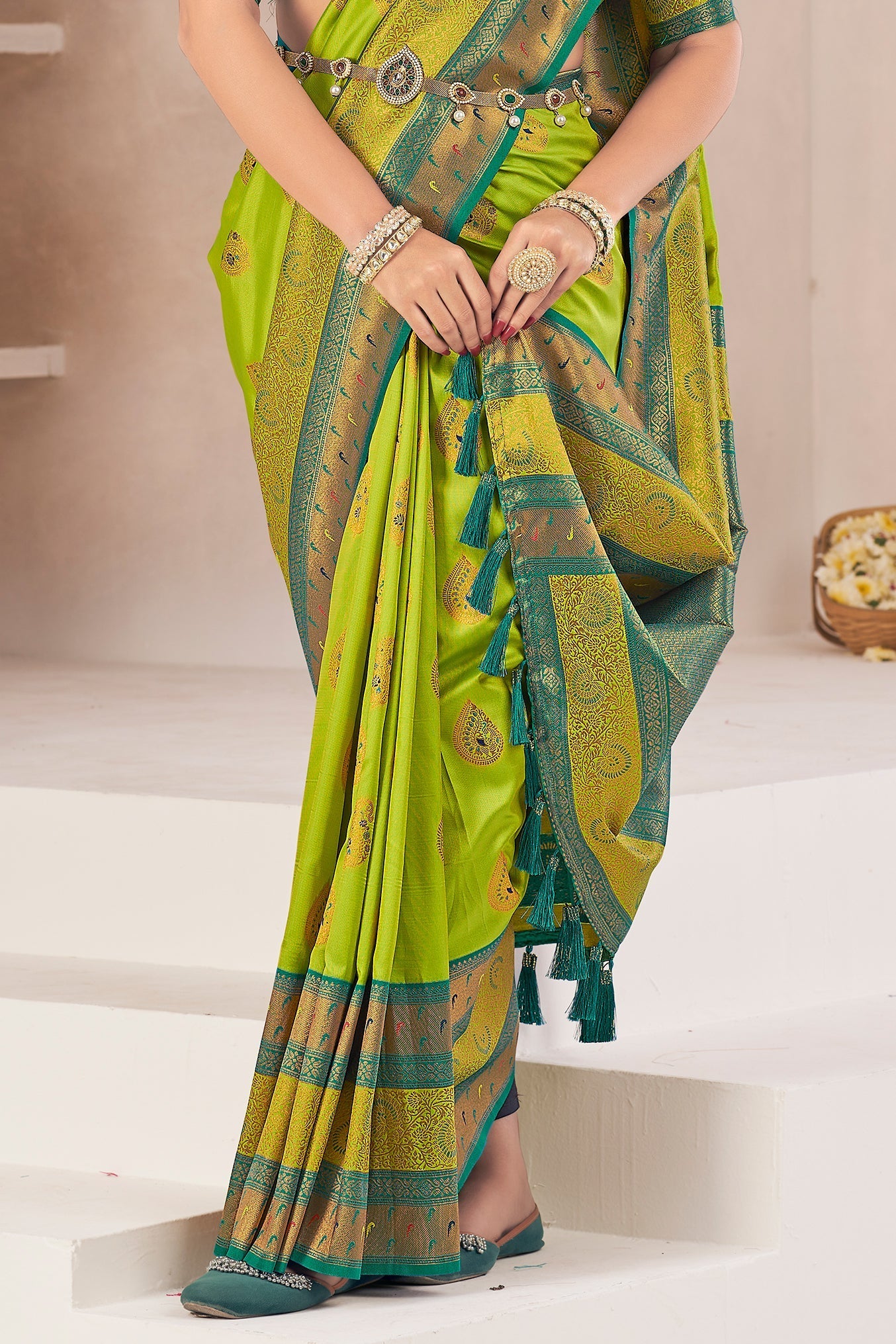 green-woven-silk-saree-zb132369_3_SareeButa.com