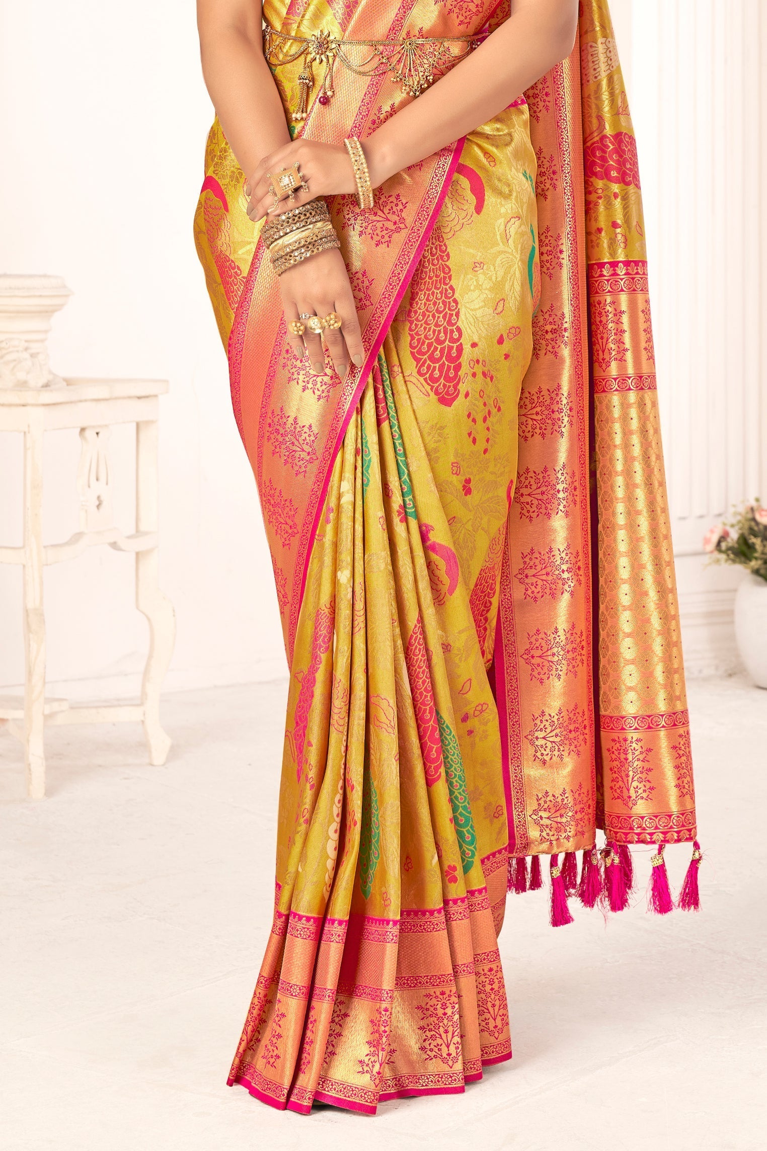 green-woven-silk-saree-zb132406_4_SareeButa.com