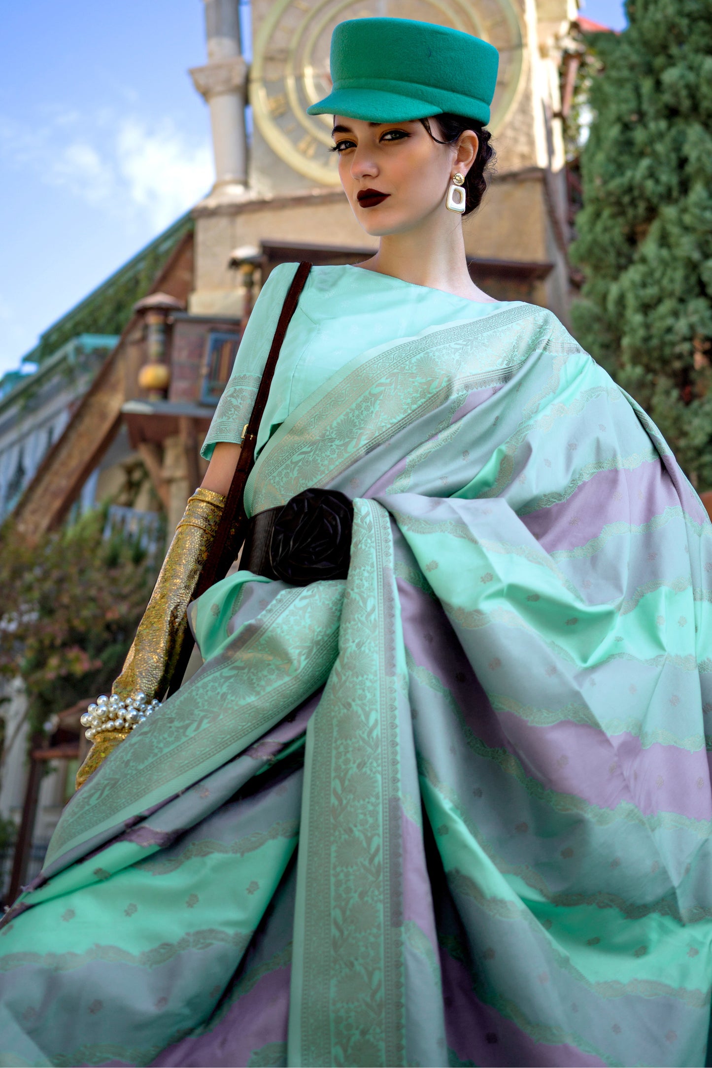 green-woven-silk-saree-zb132667_3_SareeButa.com