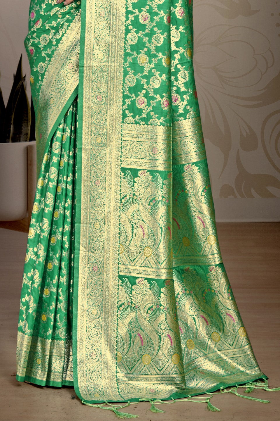 Green Silk Saree-ZB132939_3_SareeButa.com