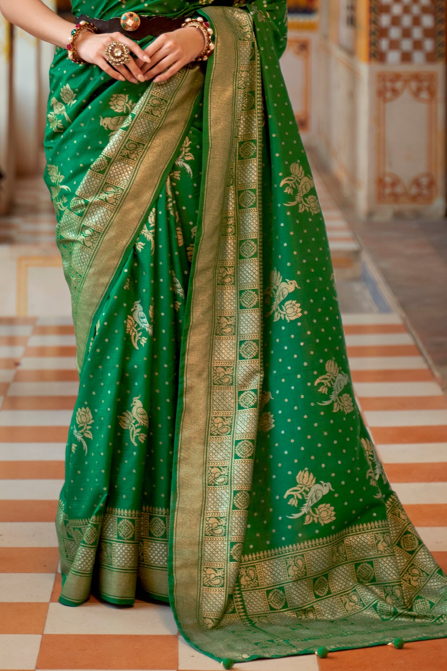 Green Woven Silk Saree-ZB133831_4_SareeButa.com