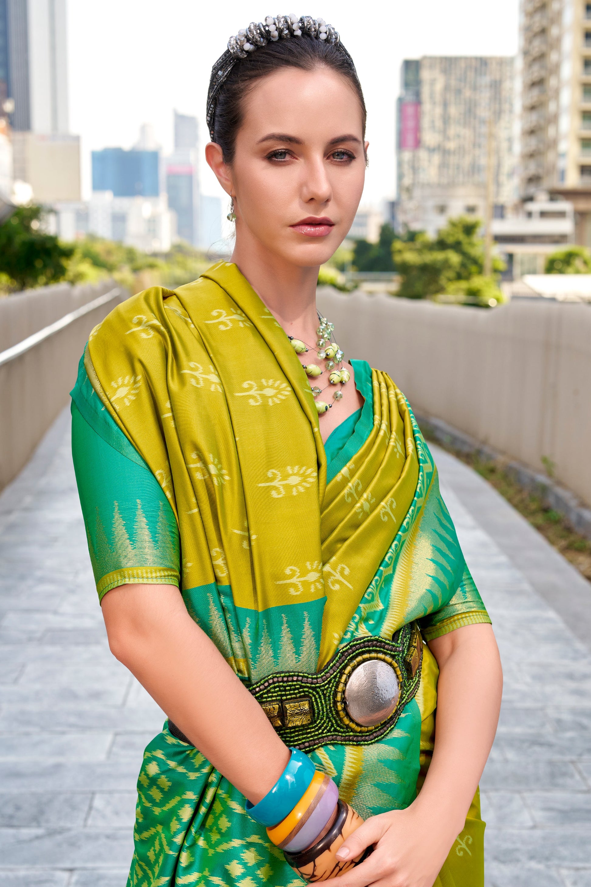Green Woven Silk Saree-ZB134692_4_SareeButa.com