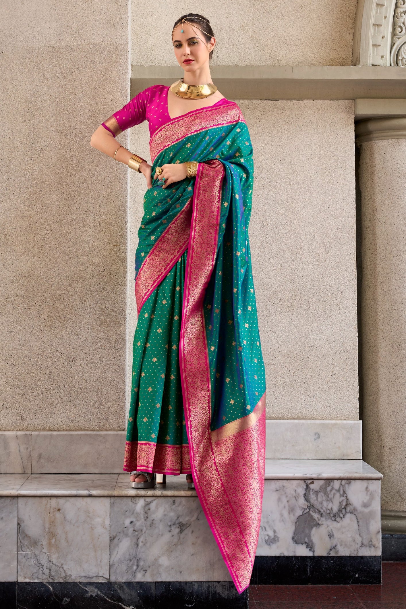 Green Woven Silk Saree-ZB134734_4_SareeButa.com