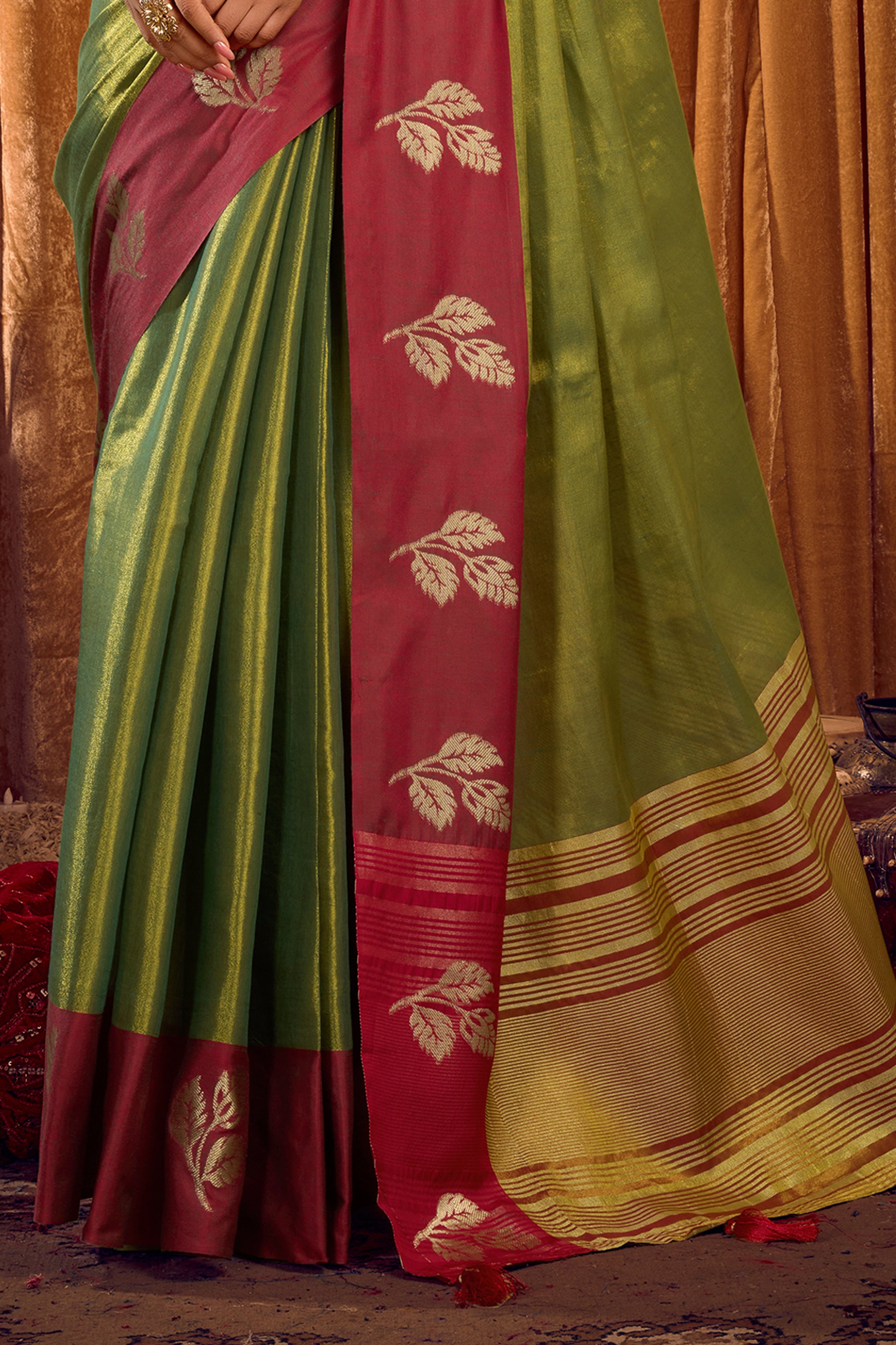 Green Woven Tissue Saree-SAR12640_4_SareeButa.com