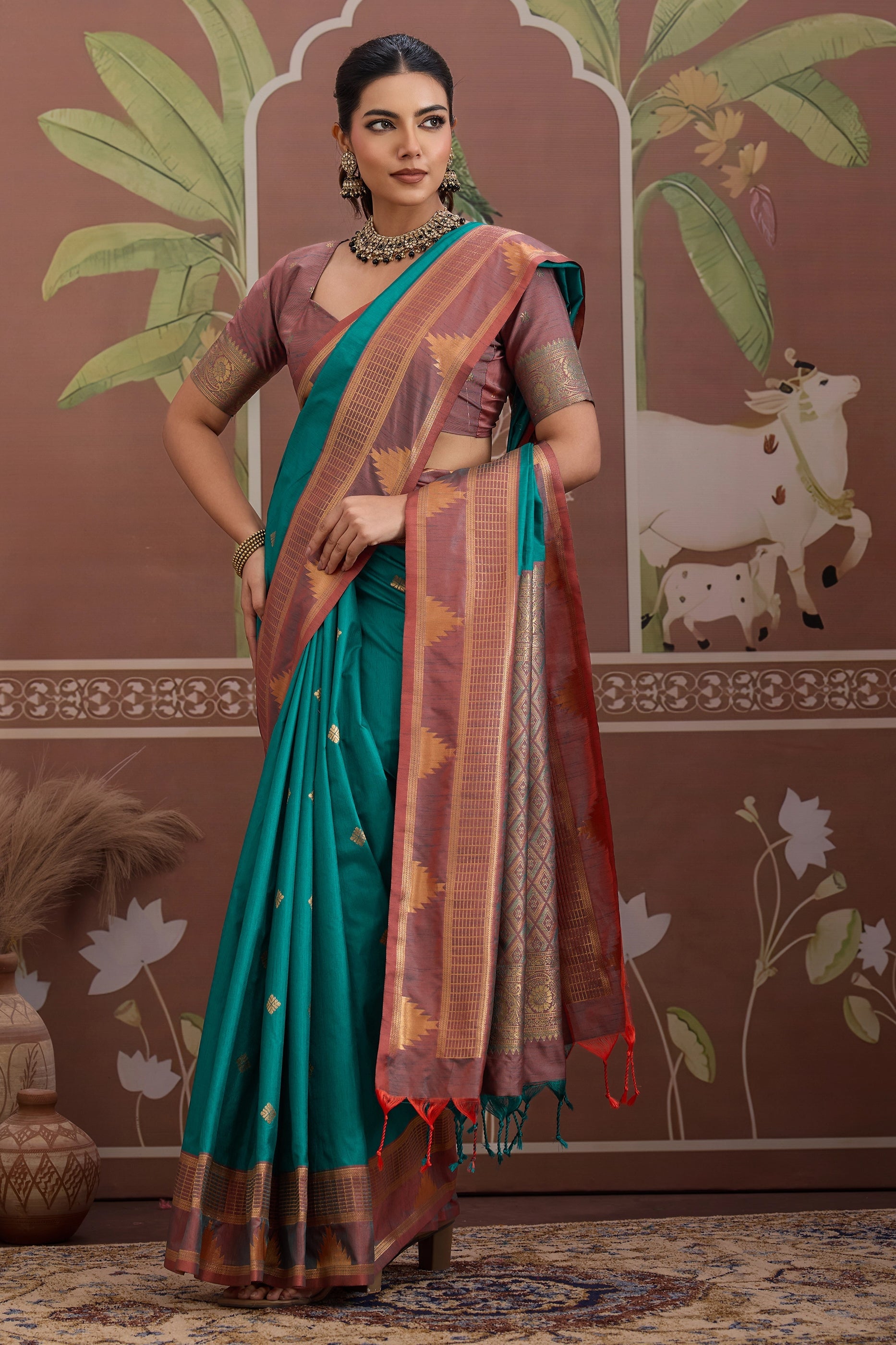 Green Woven Tussar Silk Saree-SAR11206_3_SareeButa.com
