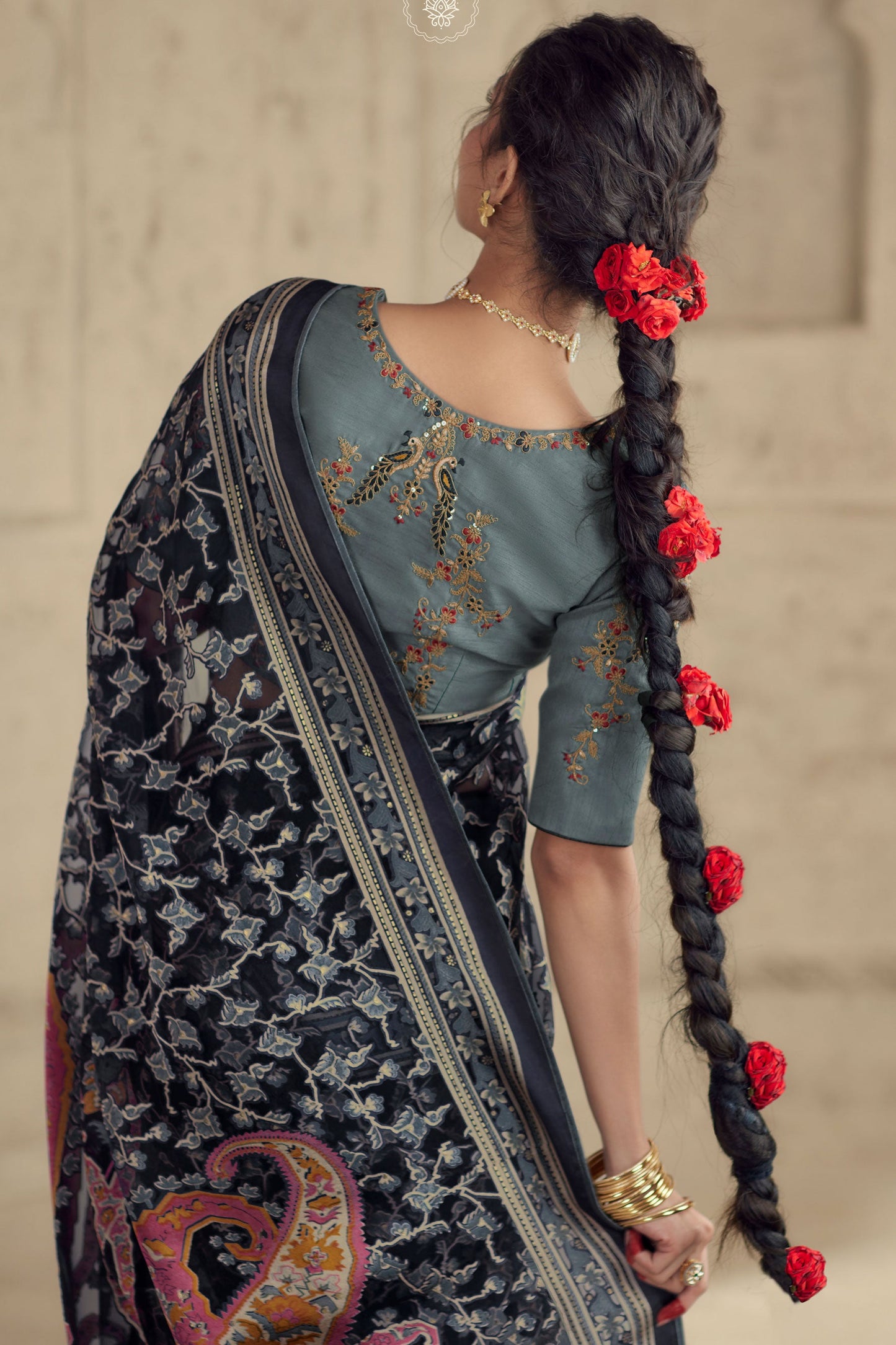 grey-brasso-organza-saree-zb130962_3_SareeButa.com