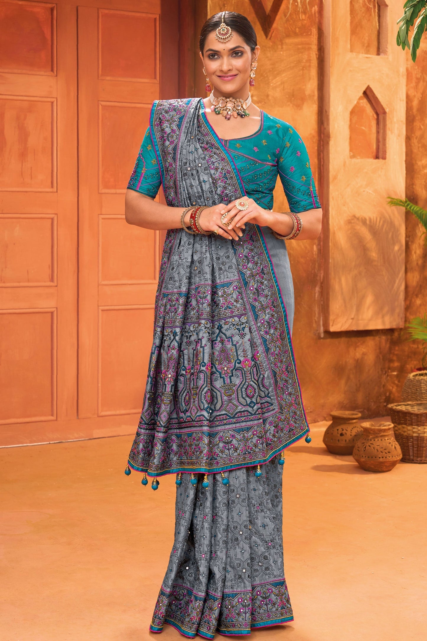 grey-designer-kacchi-work-silk-saree-zb130637_3_SareeButa.com