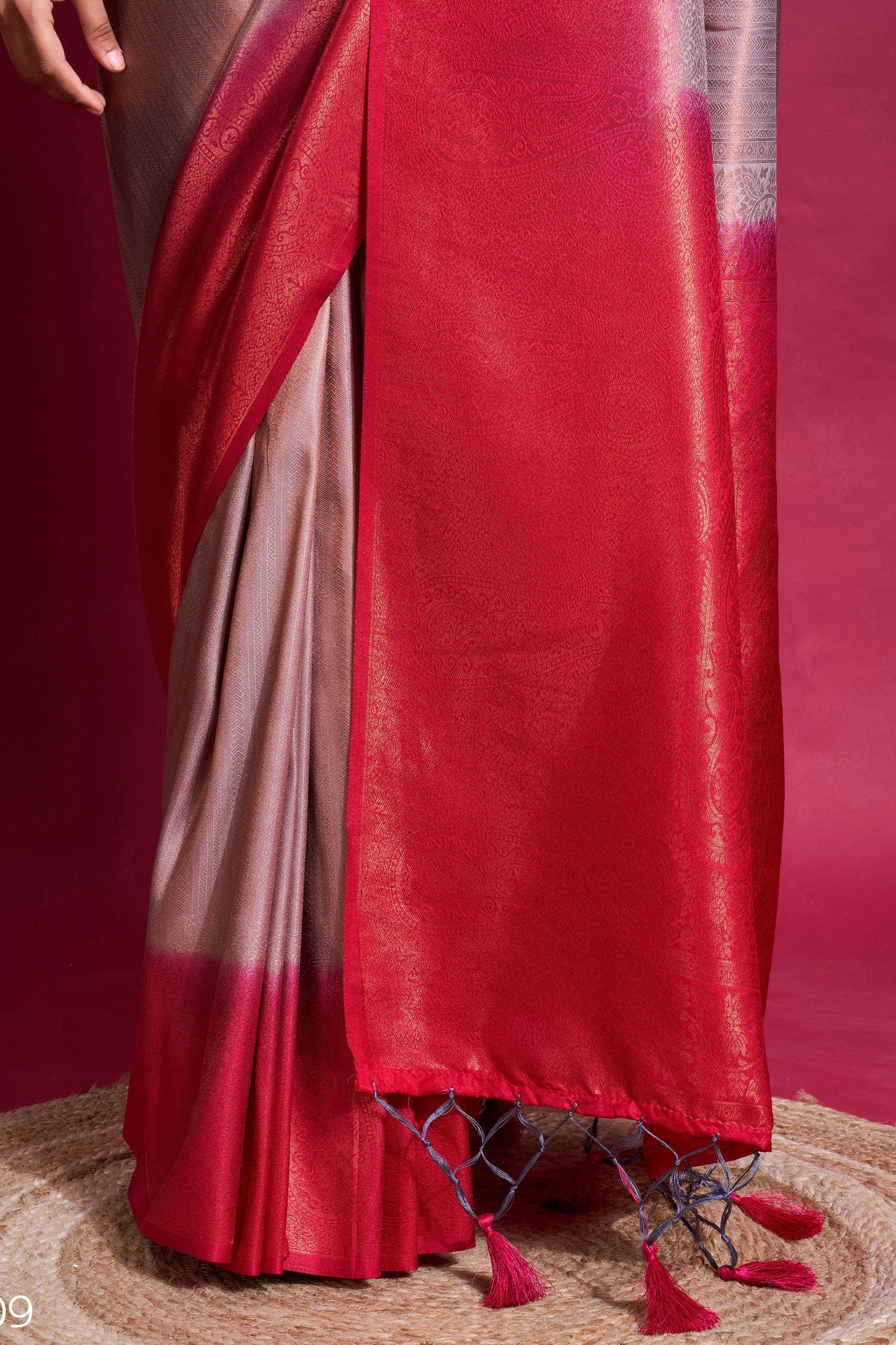 grey-kubera-pattu-saree-zb131961_4_SareeButa.com