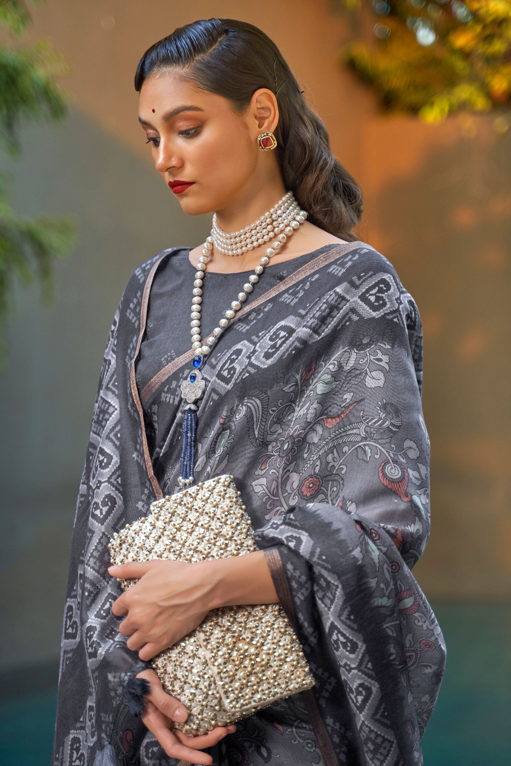 grey-printed-cotton-saree-zb130890_2_SareeButa.com