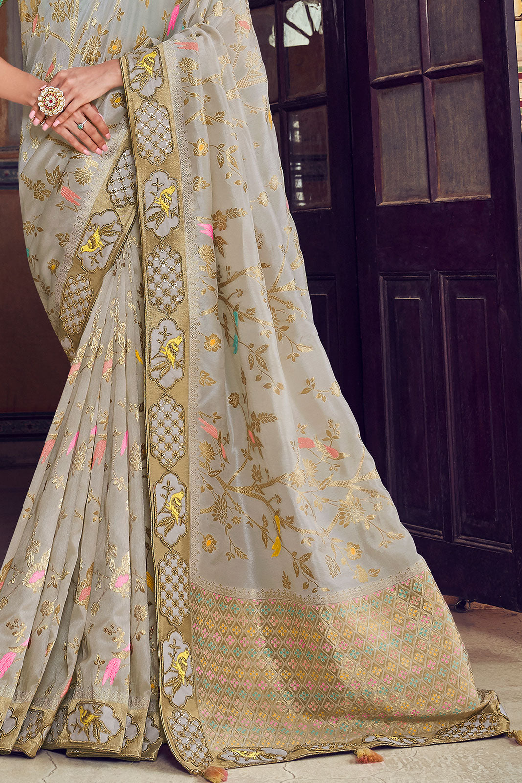 grey-woven-silk-saree-saree-zb132874_3_SareeButa.com