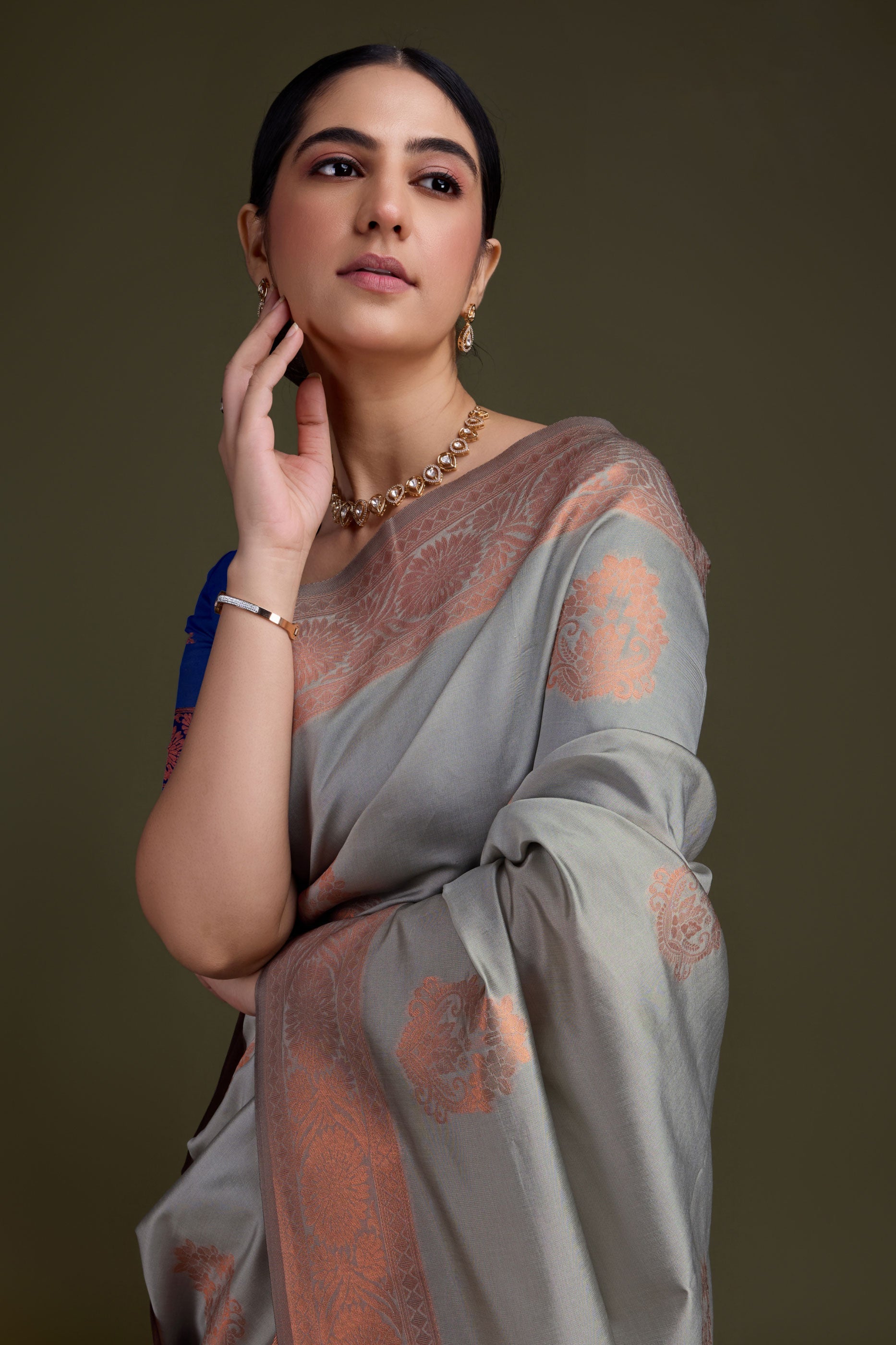 grey-woven-silk-saree-zb132243_2_SareeButa.com