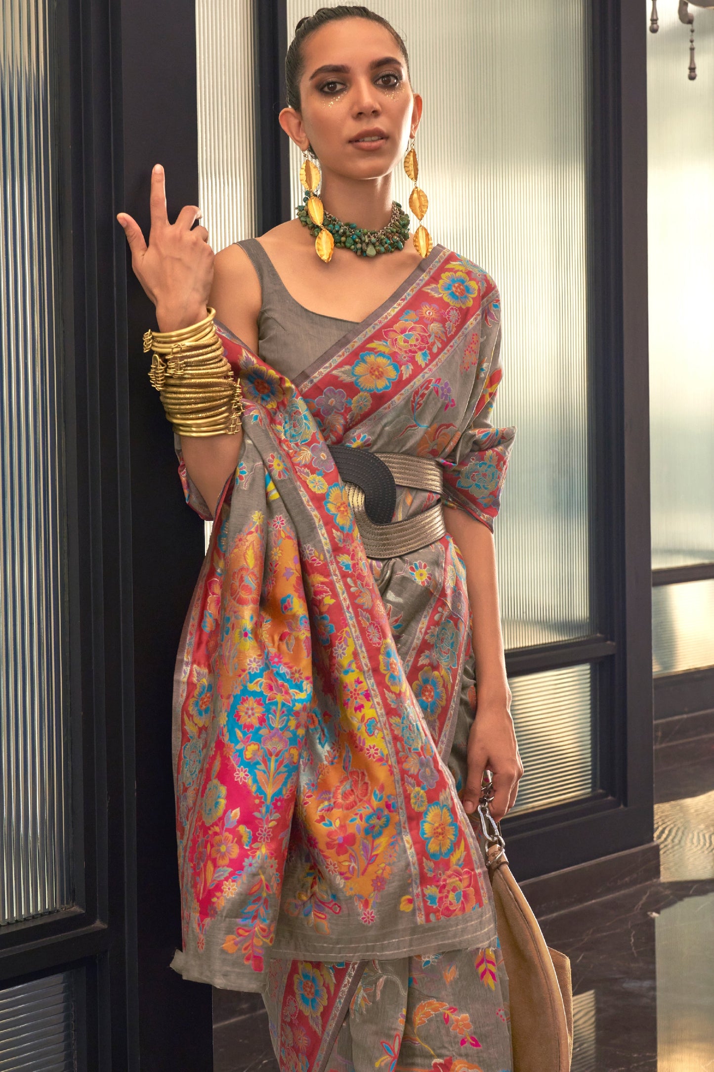 grey-jamewar-kashmiri-silk-saree-zb132516_2_SareeButa.com