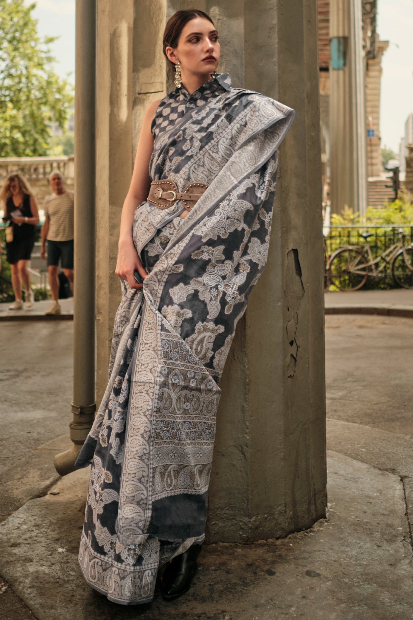 grey-organza-lucknowi-saree-zb131990_1_SareeButa.com