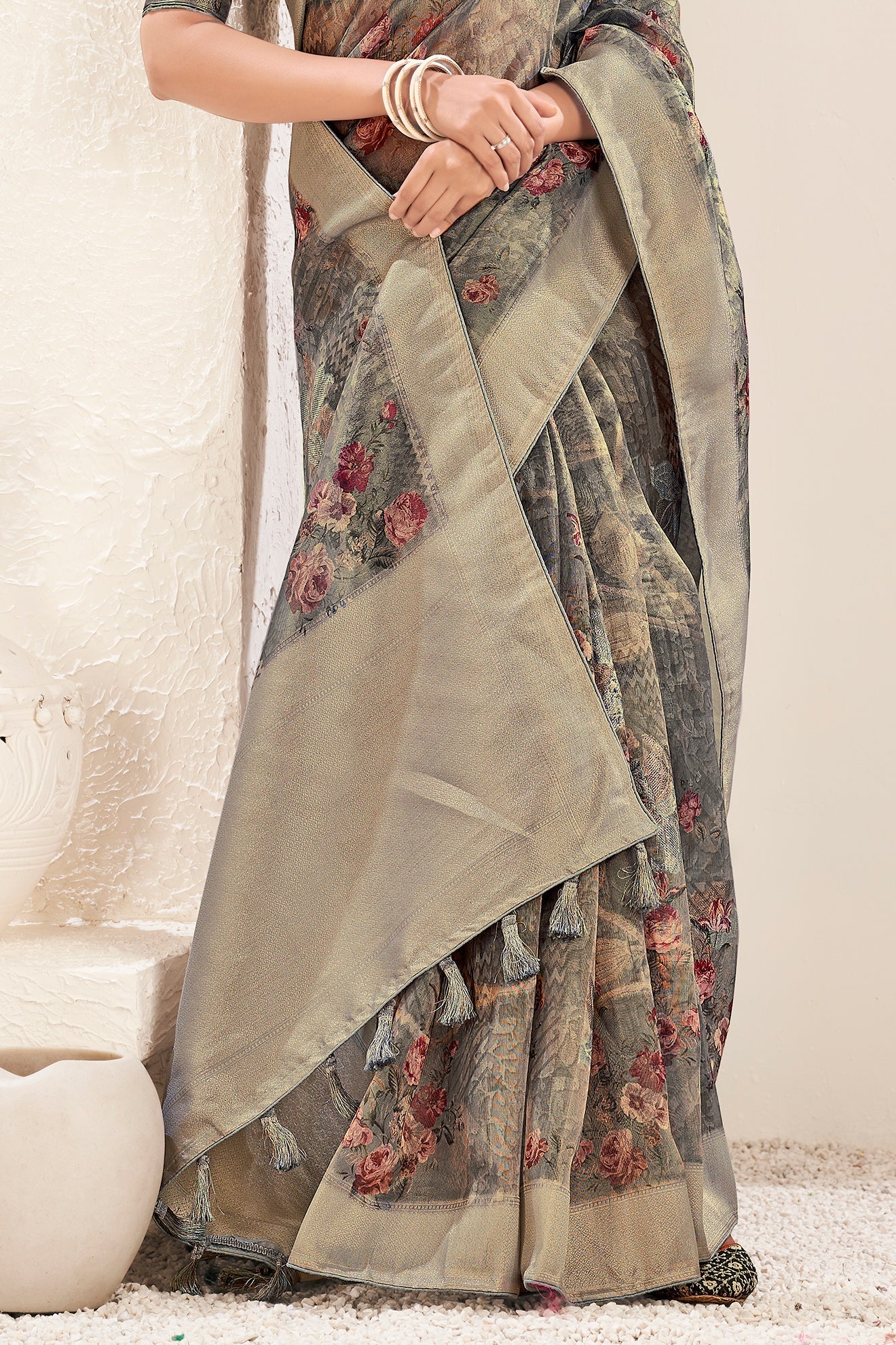 grey-organza-silk-saree-zb132353_4_SareeButa.com