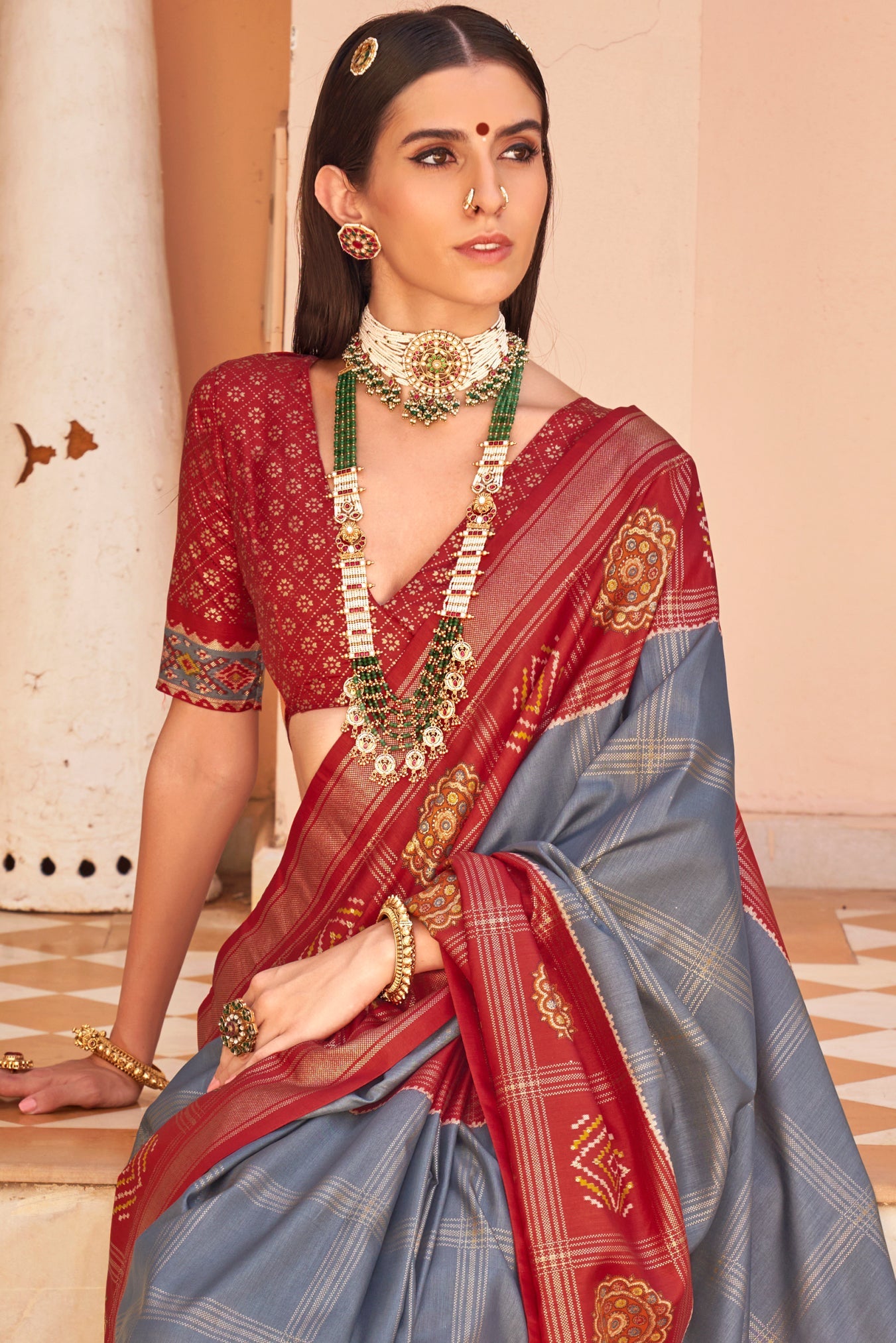 grey-silk-patola-saree-zb132031_3_SareeButa.com