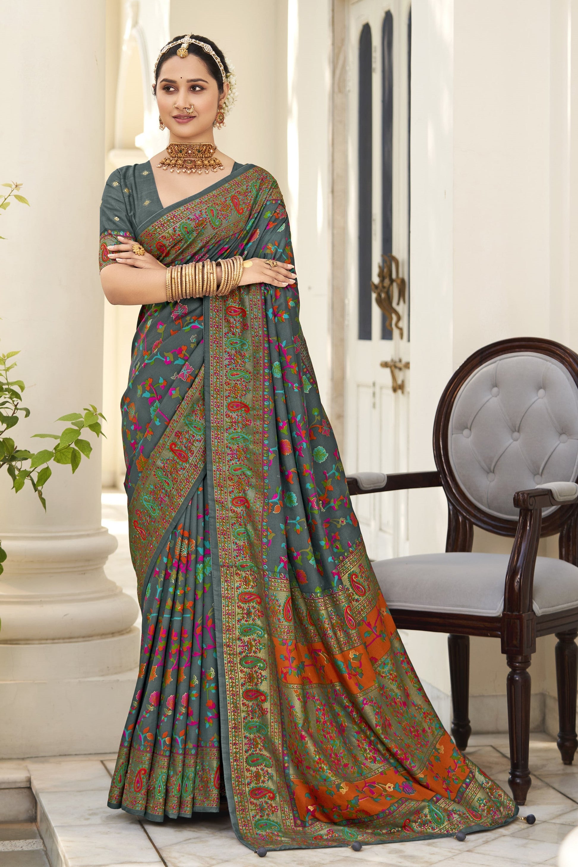 grey-tussar-silk-saree-zb130470_1_SareeButa.com